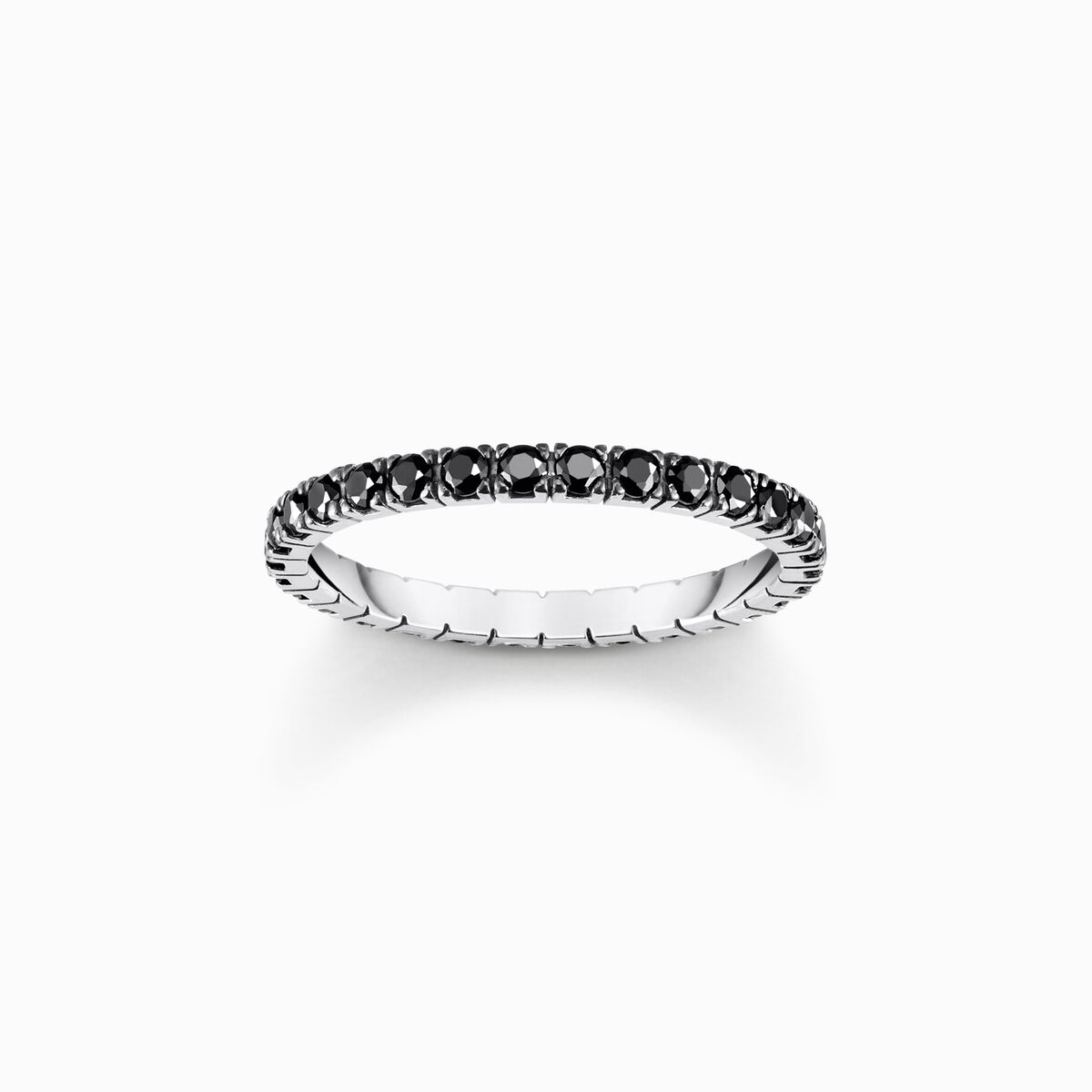 Silver ring in delicate design with black zirconia