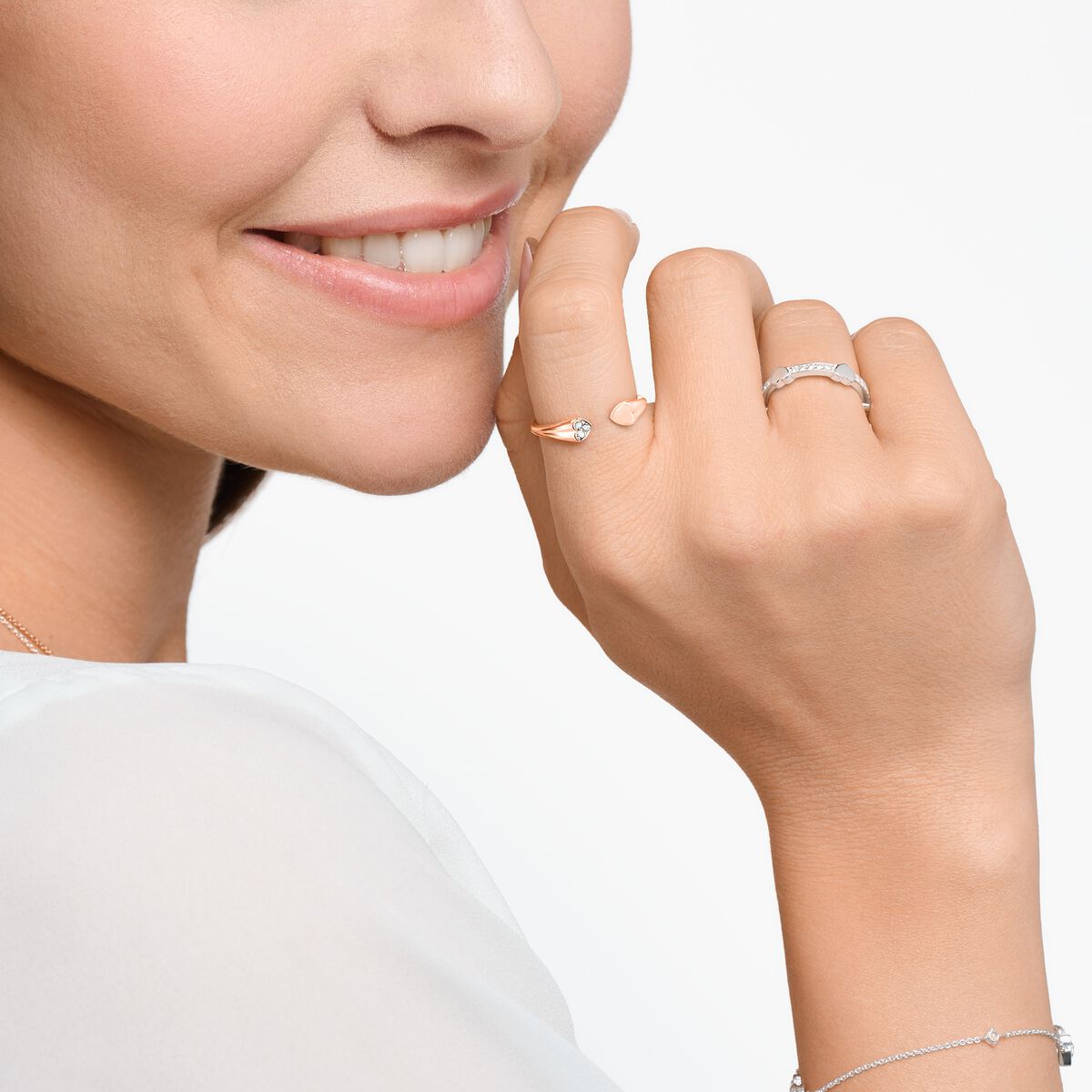 Ring with hearts rose gold