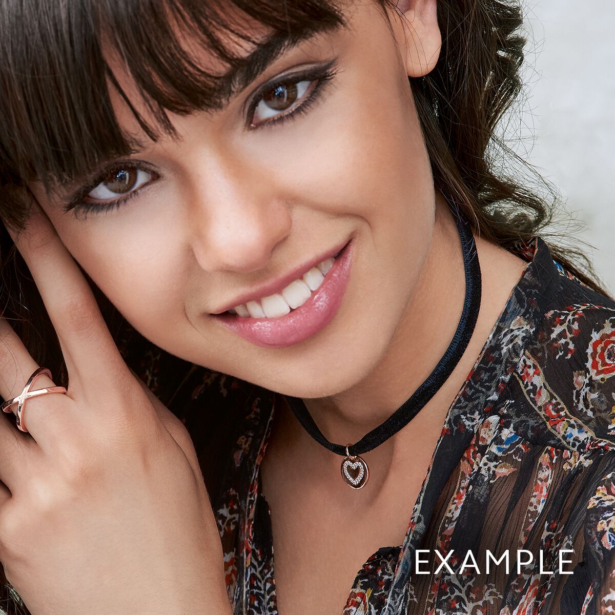 Choker coin sparkling circles