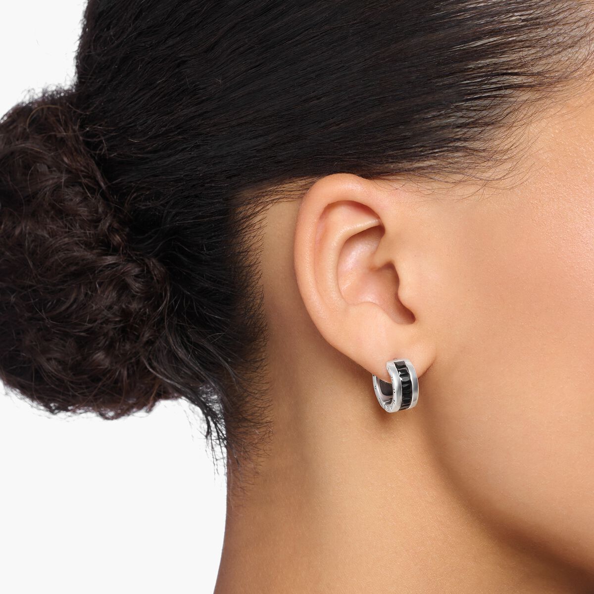 Hoop earrings with black stones pavé silver