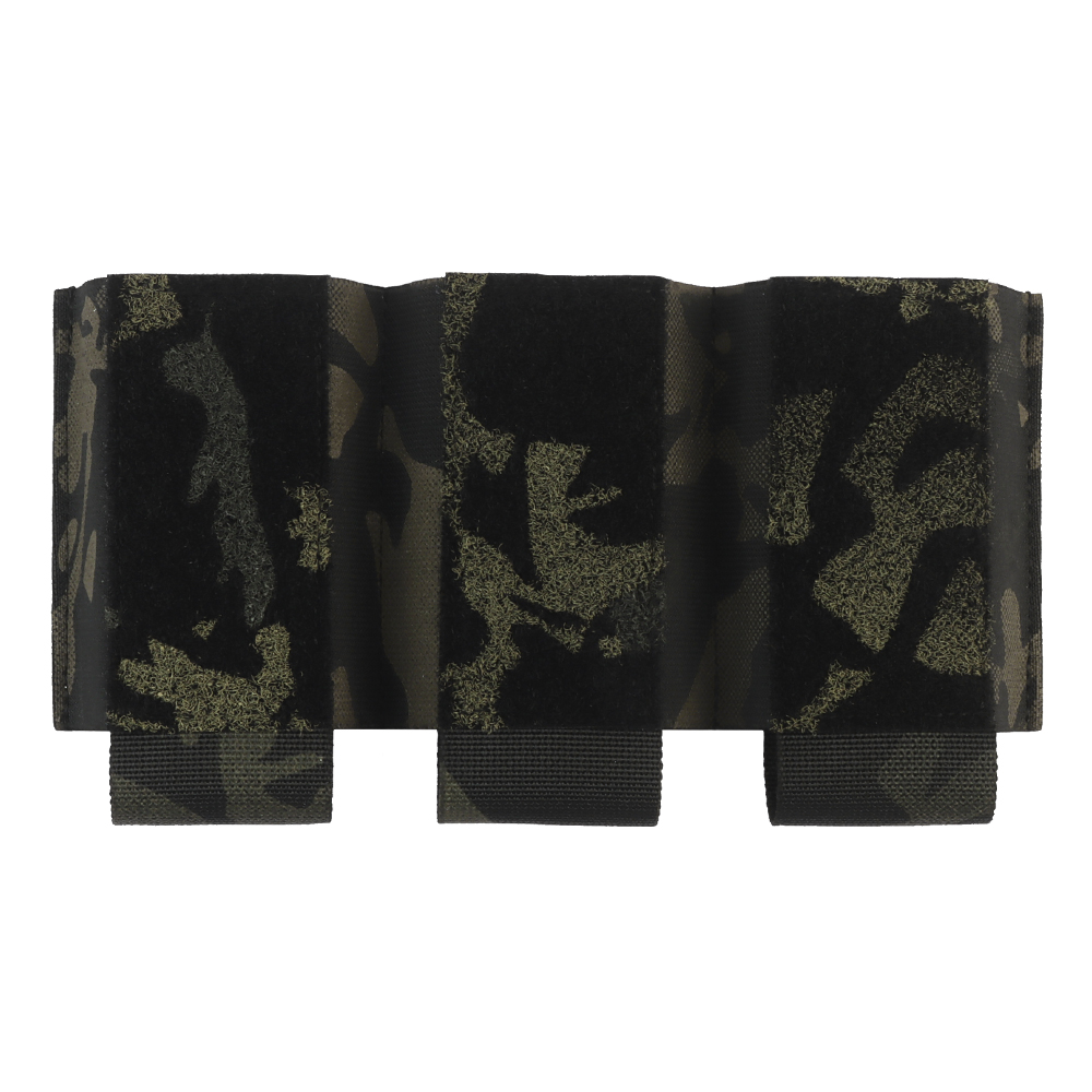 The vest is compatible with an inbuilt Velcro adhesive secondary bag, a triple clip-on pocket, and a camouflage triple 7.62 function bag - ortacical
