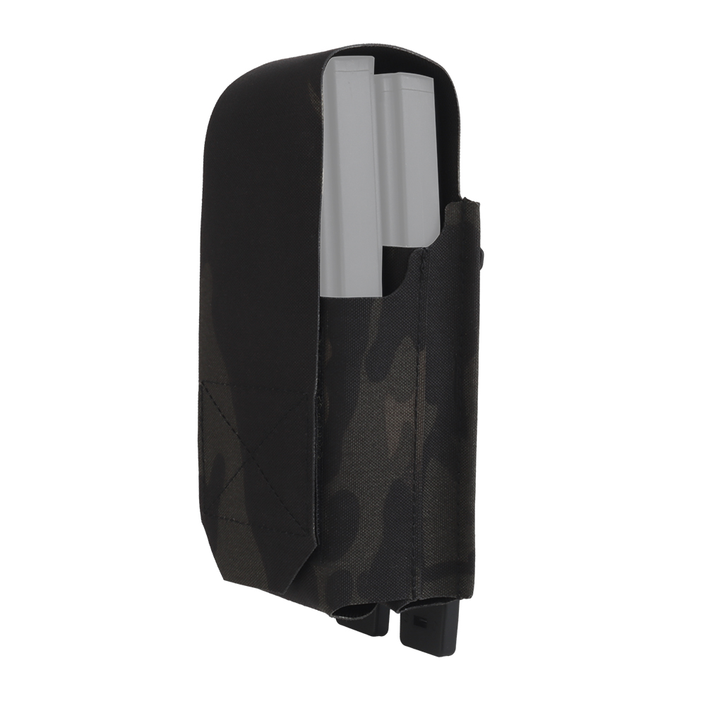 The flip cover double 5.56 comes with a MOLLE plug for attaching tactical equipment and storing it - ortacical