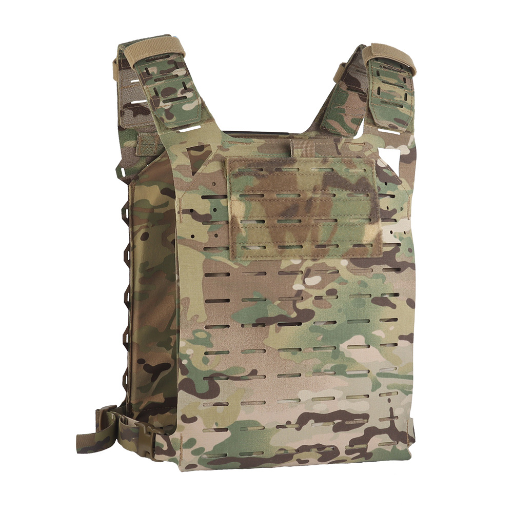 The lightweight SF tactical vest V2 molle comes with a bag containing miscellaneous items - ortacical