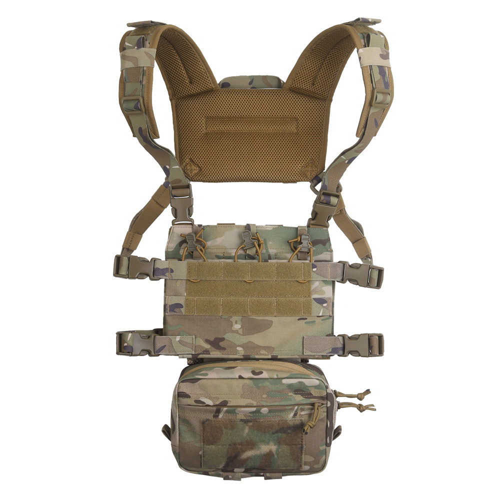 The R series jump config assault tactical chest hanger can be equipped with a portable baffle latch - ortacical