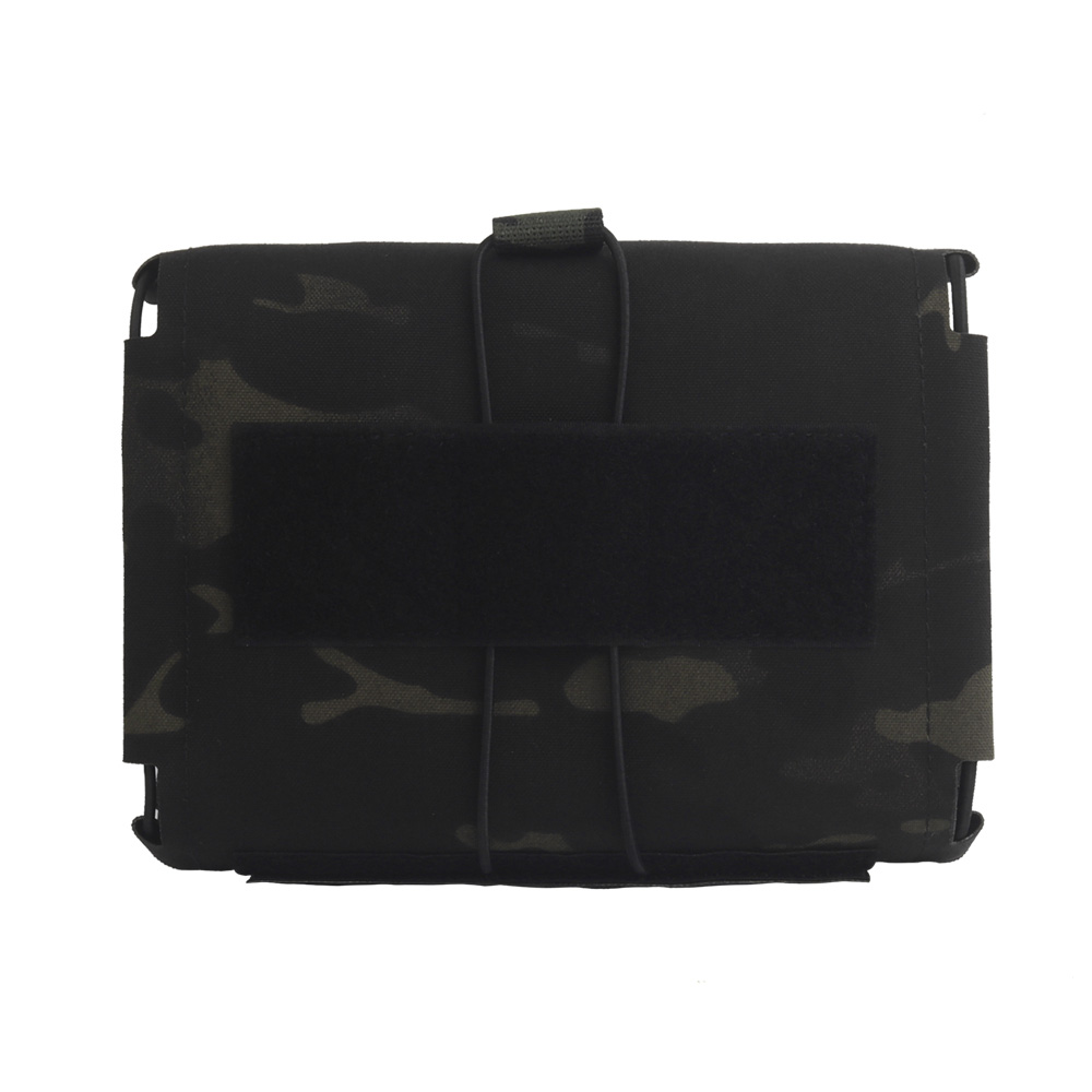 A small and portable medical emergency deployment waist in the style of a vagabond with a horizontal pull - ortacical