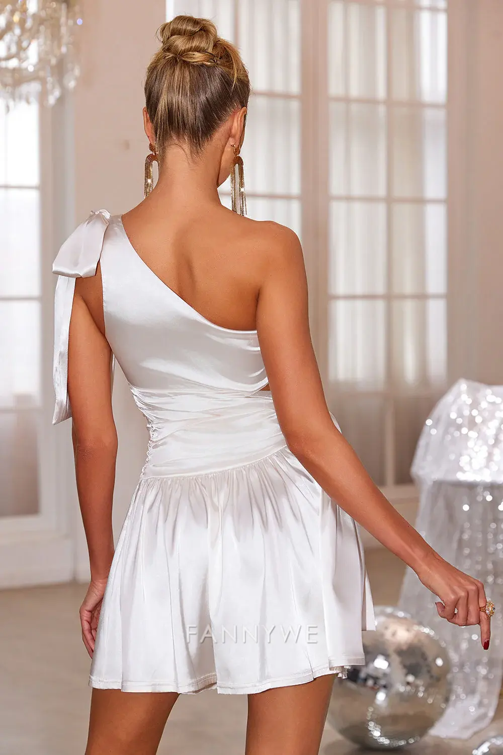 FannyWe Elegant White One Shoulder Hollow Out Short Homecoming Dress hot sale - TREBLEV