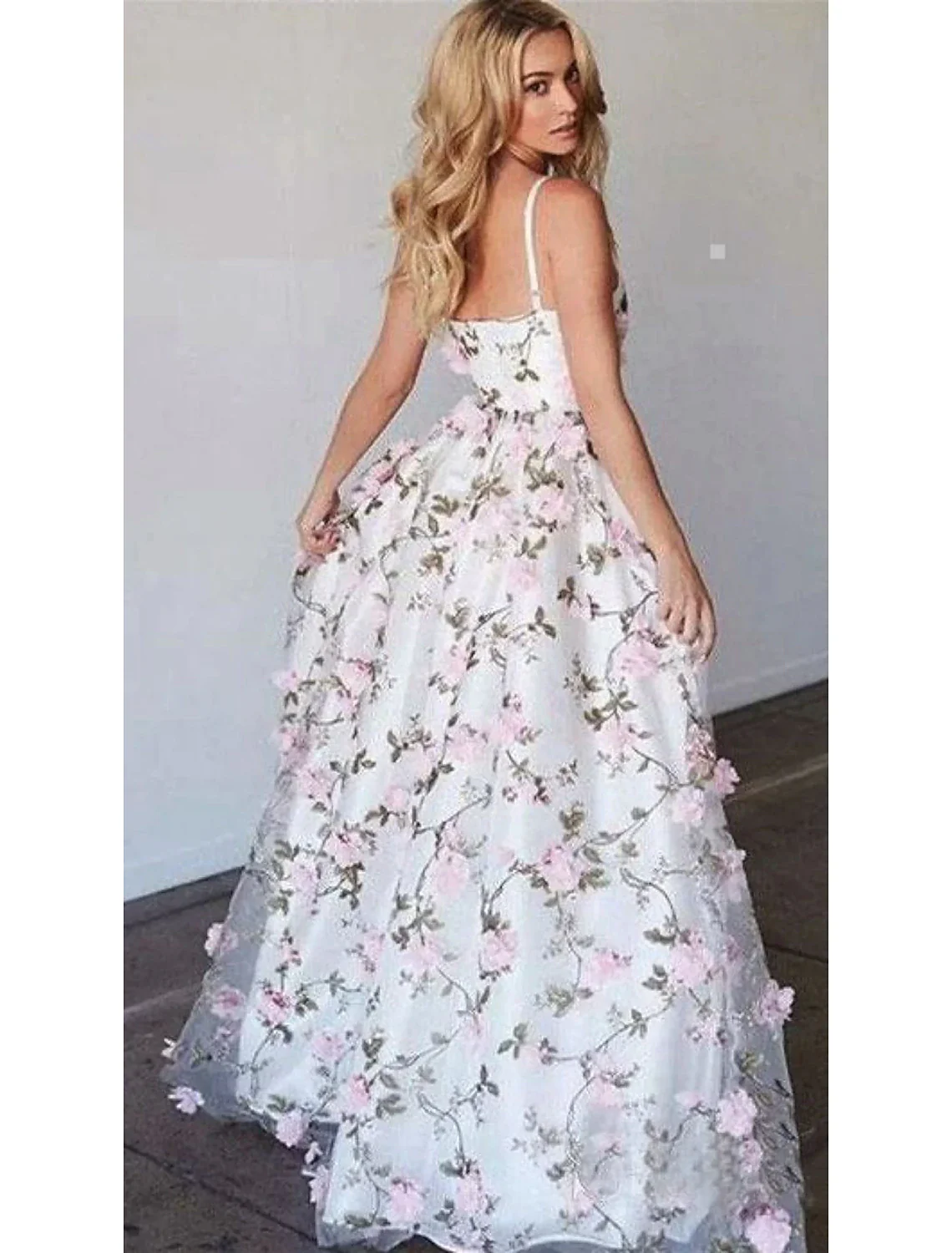 A-Line Prom Dresses Floral Dress Formal Floor Length Sleeveless V Neck Lace with Floral Print - TREBLEV