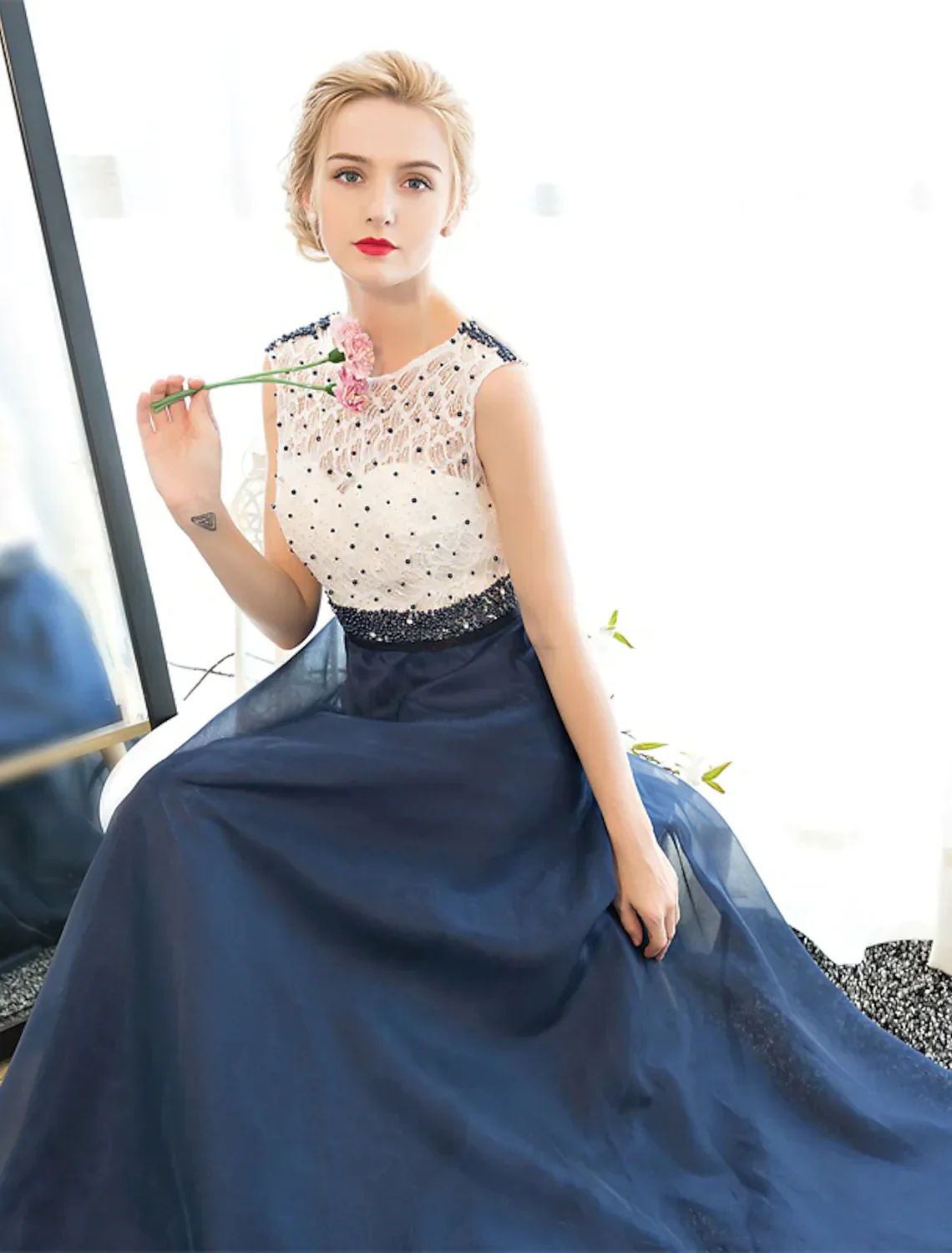 A-Line Elegant Beaded Sequin Prom Formal Evening Dress Sleeveless Floor Length Tulle Over Lace Beading - TREBLEV