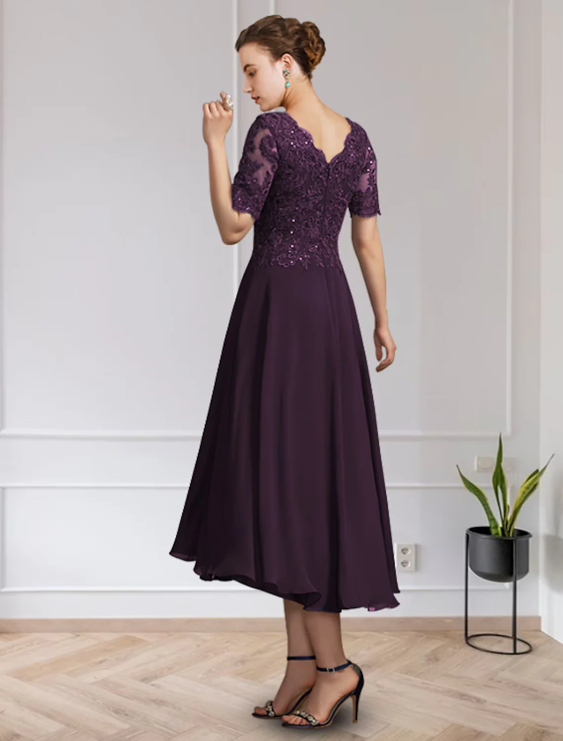 A-Line Mother of the Bride Dress Elegant V Neck Floor Length Chiffon Lace Short Sleeve with Appliques - TREBLEV