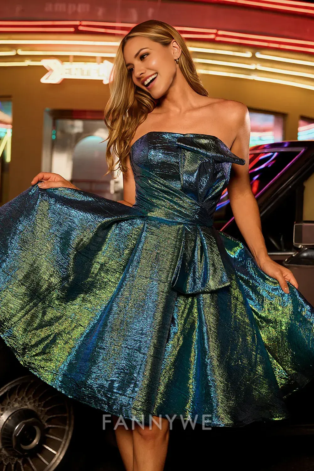 FannyWe Elegant Sparkly Peacock Green Metallic Strapless Short Homecoming Dress - TREBLEV