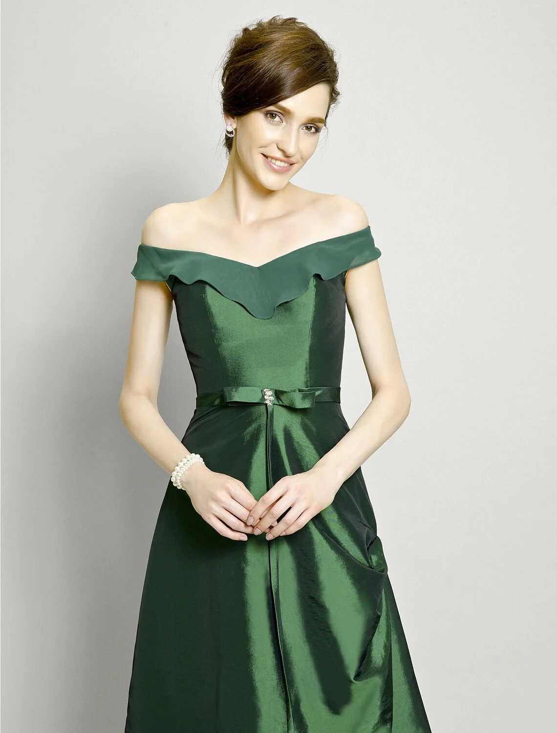 A-Line Mother of the Bride Dress Elegant High Low Off Shoulder Asymmetrical Chiffon Short Sleeve with Pick Up Skirt Bow(s) Beading - TREBLEV