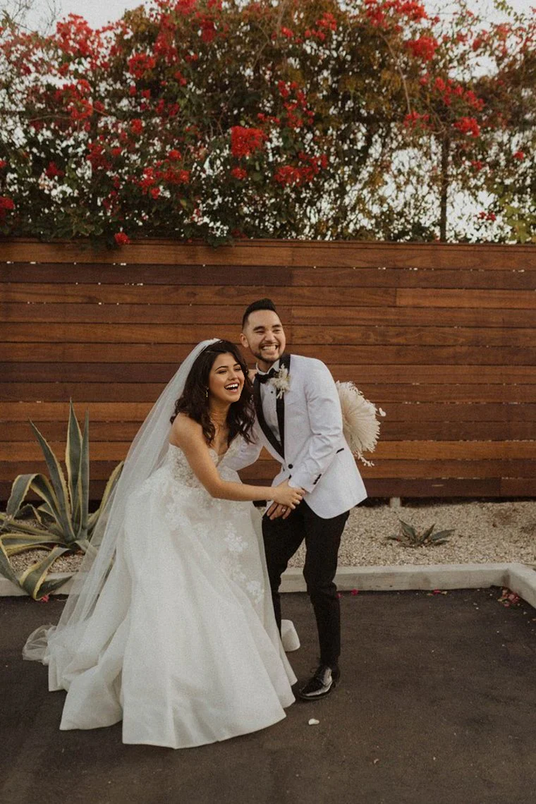 A-line Beach Sweetheart Ball Gown Bride Dresses Wedding Dresses With Appliques - TREBLEV