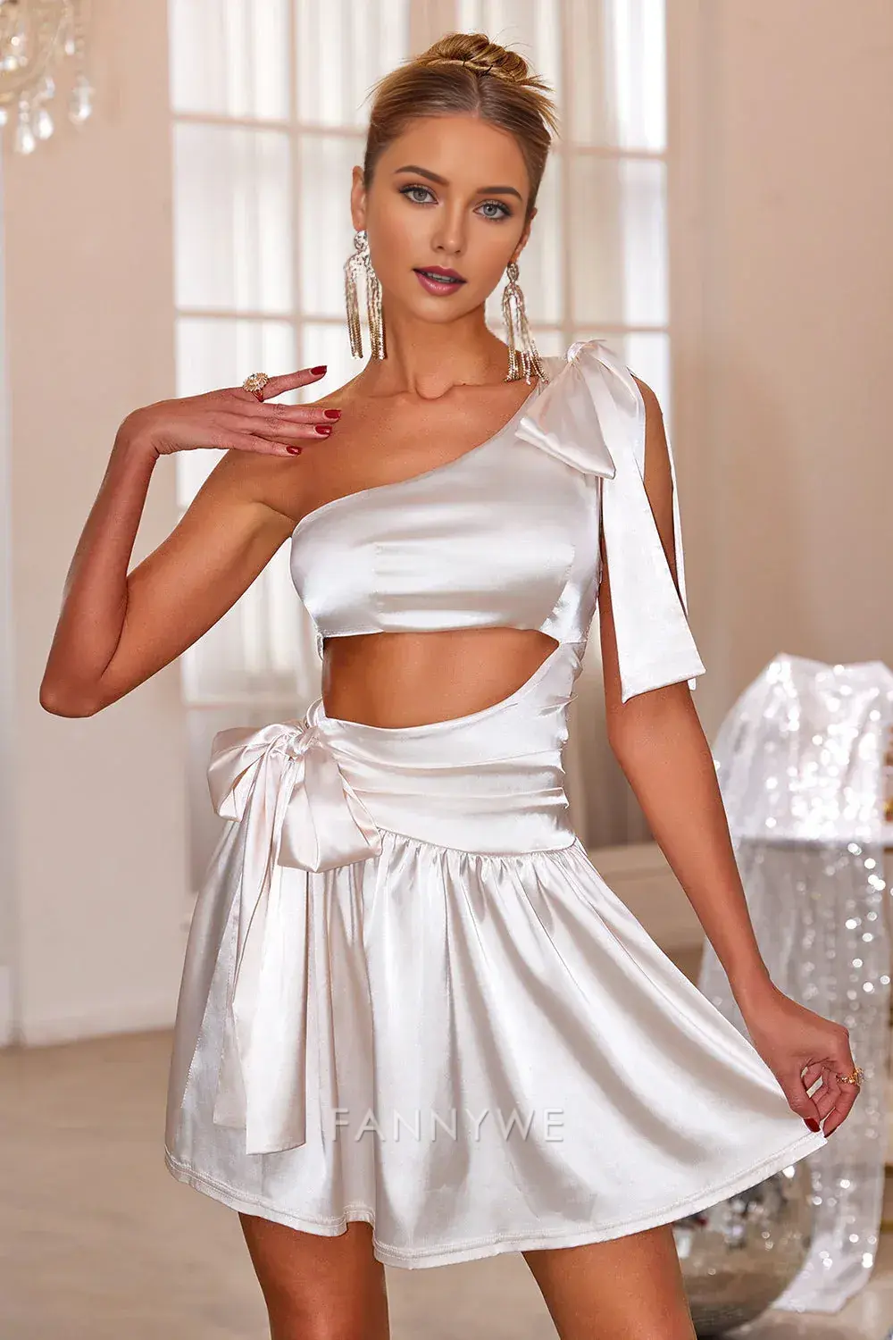 FannyWe Elegant White One Shoulder Hollow Out Short Homecoming Dress hot sale - TREBLEV