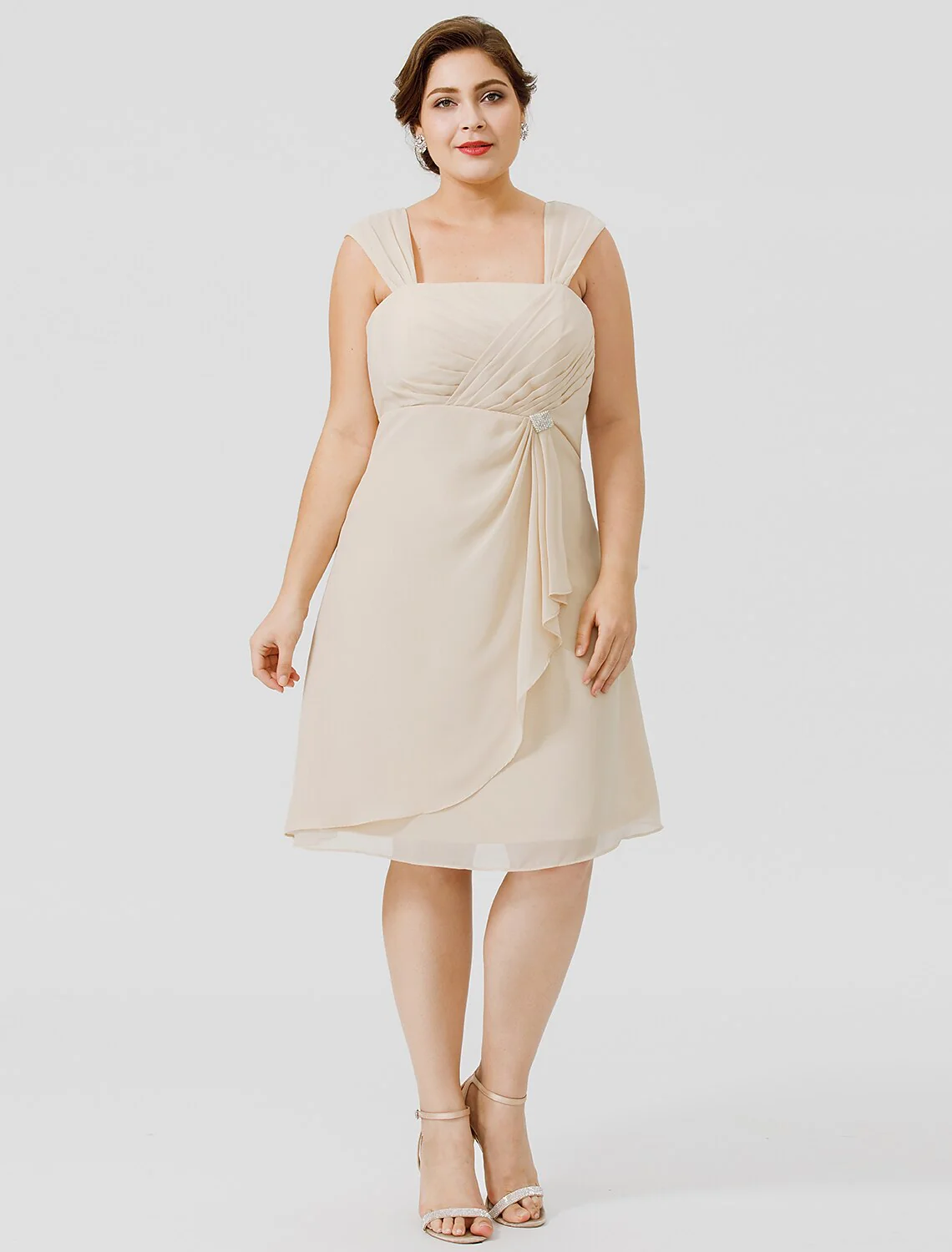 Sheath / Column Mother of the Bride Dress Plus Size Elegant Straps Knee Length Chiffon Sheer Lace Sleeveless yes with Criss Cross - TREBLEV