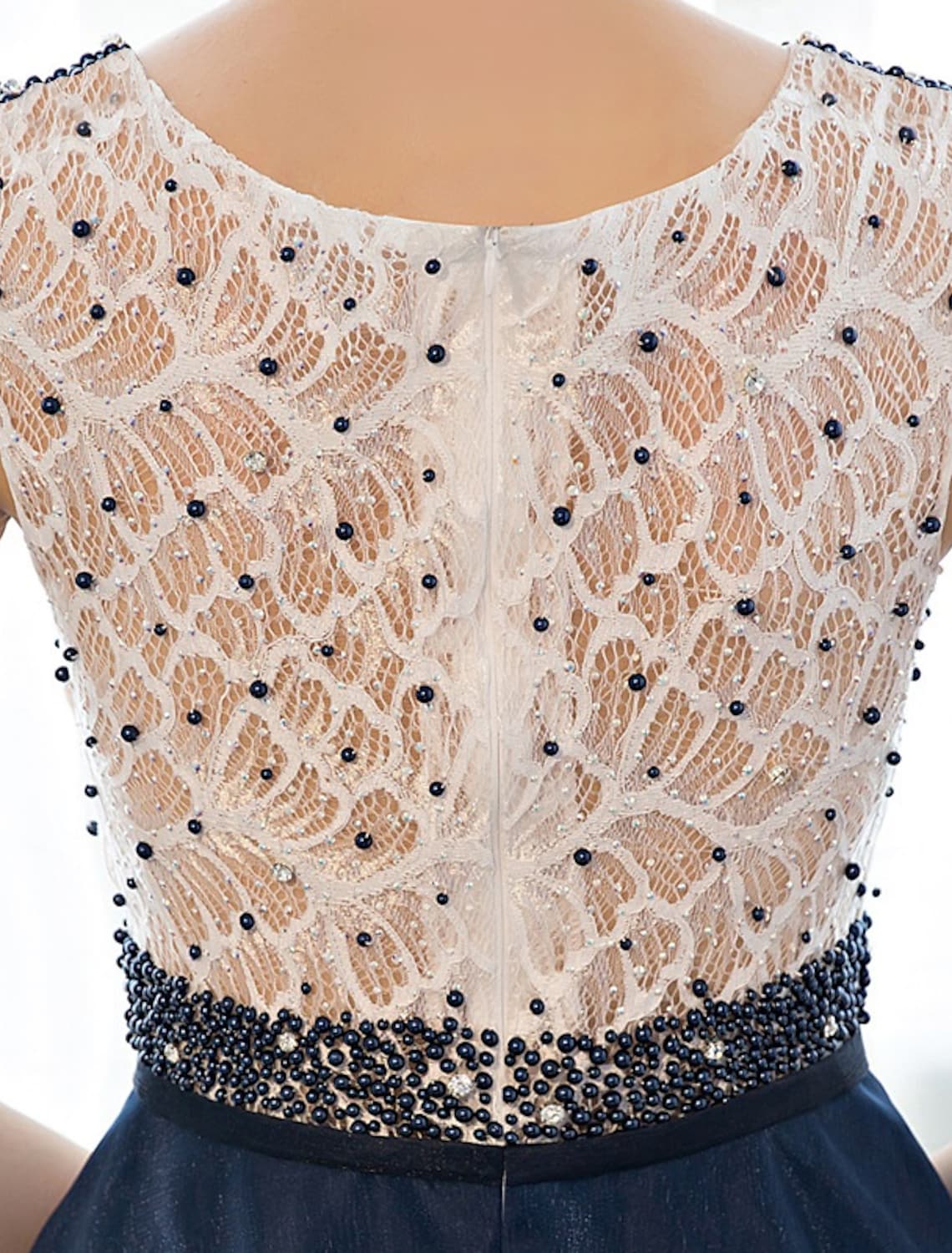 A-Line Elegant Beaded Sequin Prom Formal Evening Dress Sleeveless Floor Length Tulle Over Lace Beading - TREBLEV