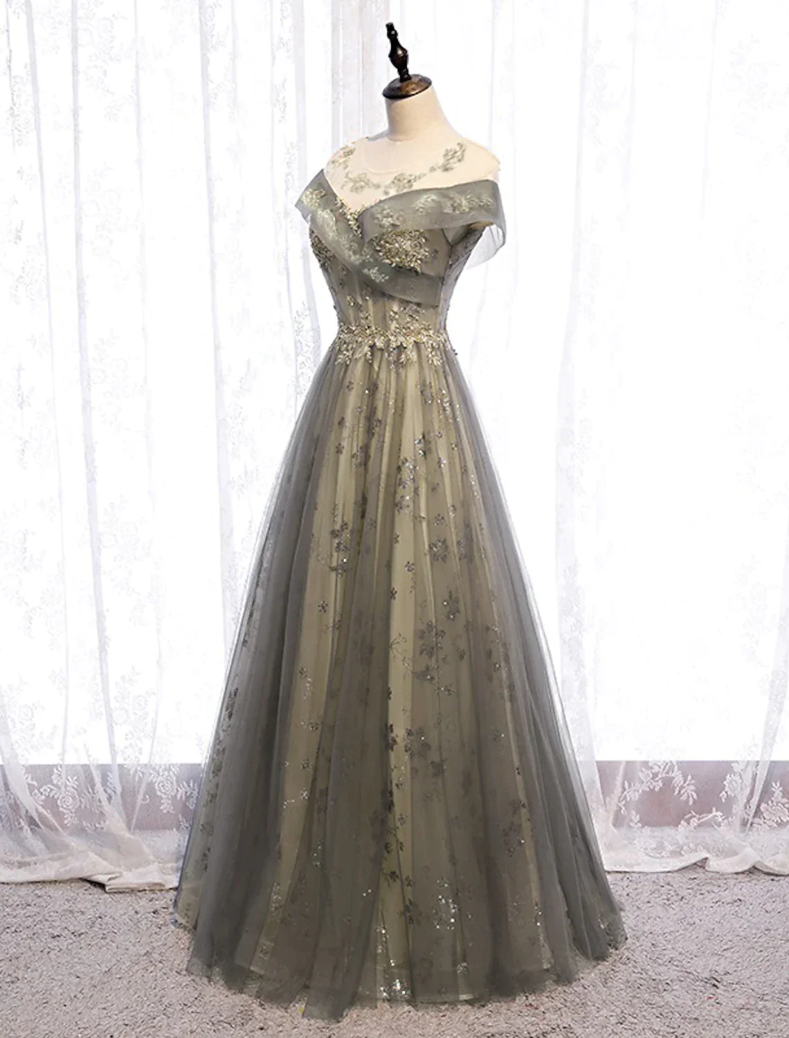 A-Line Evening Gown Elegant Dress Wedding Floor Length Short Sleeve Tulle with Pleats - TREBLEV