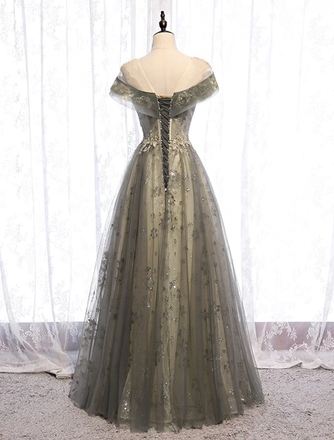 A-Line Evening Gown Elegant Dress Wedding Floor Length Short Sleeve Tulle with Pleats - TREBLEV