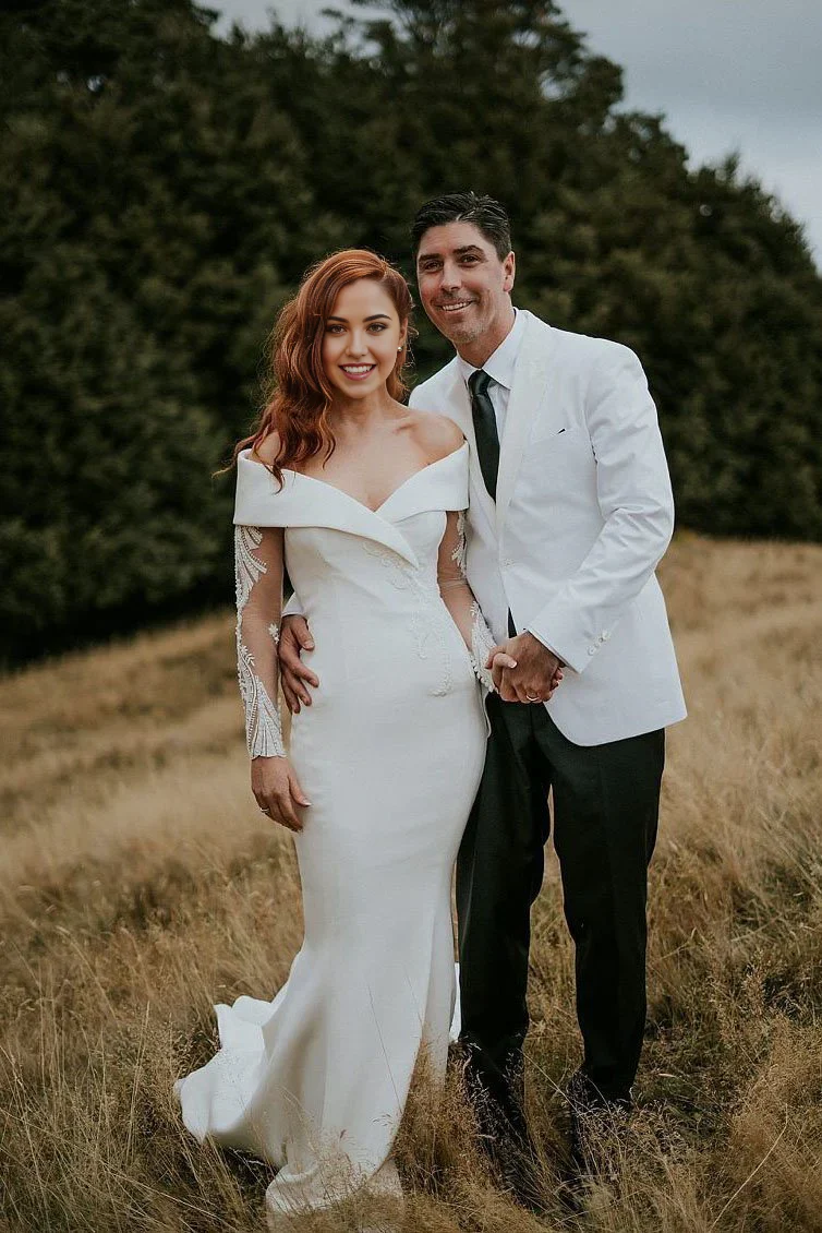 Mermaid V Neck Charming Off the Shoulder Long Sleeves Ball Gown Bridal Dresses Wedding Dresses - TREBLEV