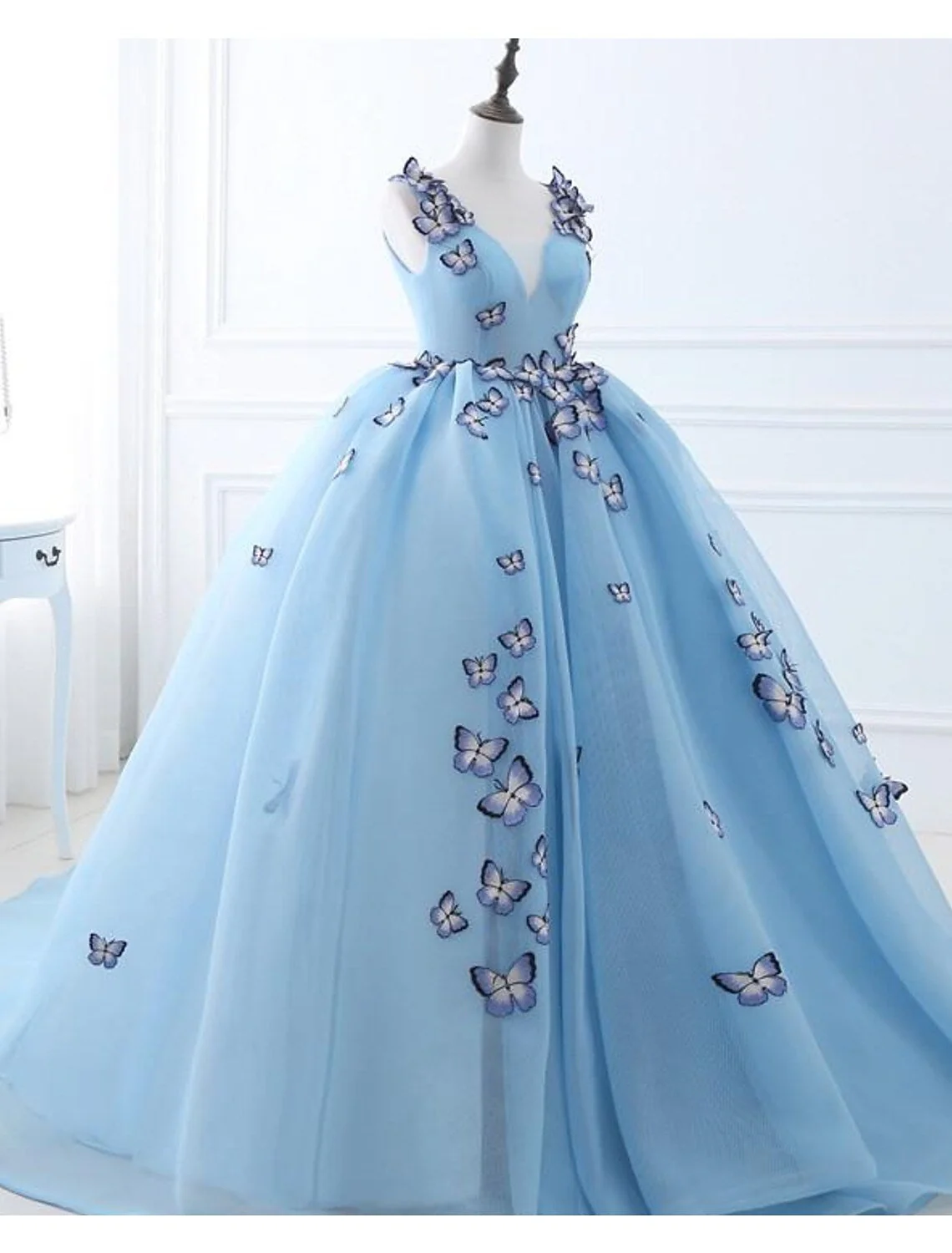 Ball Gown Prom Dresses Luxurious Dress Engagement Sleeveless V Neck Tulle Pleats Appliques - TREBLEV