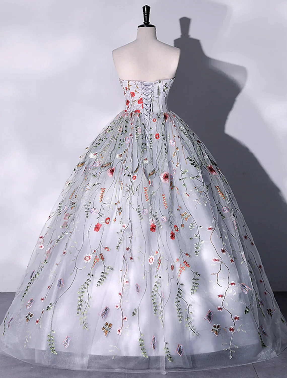 Evening Gown Elegant Dress Quinceanera Floor Length Sleeveless Strapless Lace Embroidery - TREBLEV