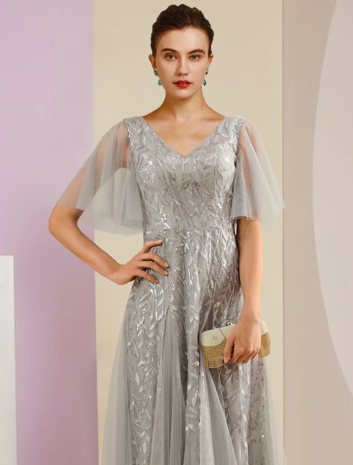 Sheath / Column Mother of the Bride Dress Party Sparkle & Shine V Neck Floor Length Lace Tulle Short Sleeve with Pleats Sequin - TREBLEV