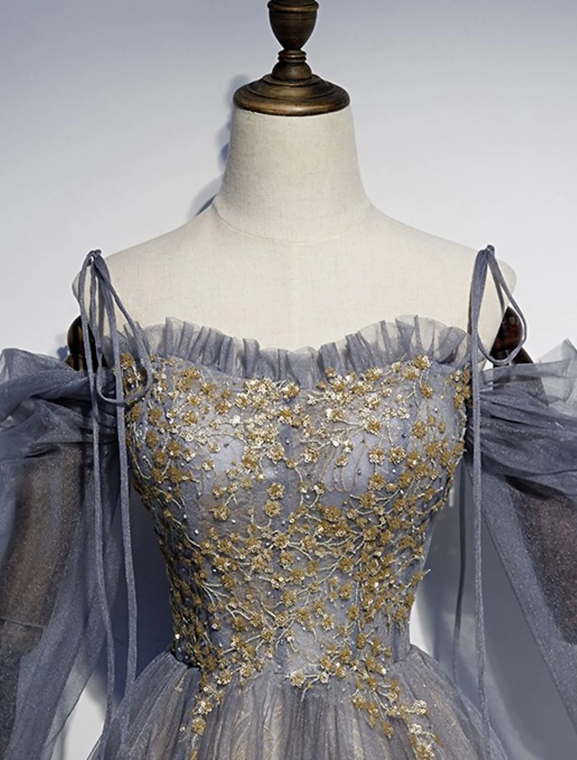 A-Line Prom Dresses Glittering Dress Wedding Guest Floor Length 3/4 Length Sleeve Spaghetti Strap Tulle with Sequin Embroidery - TREBLEV