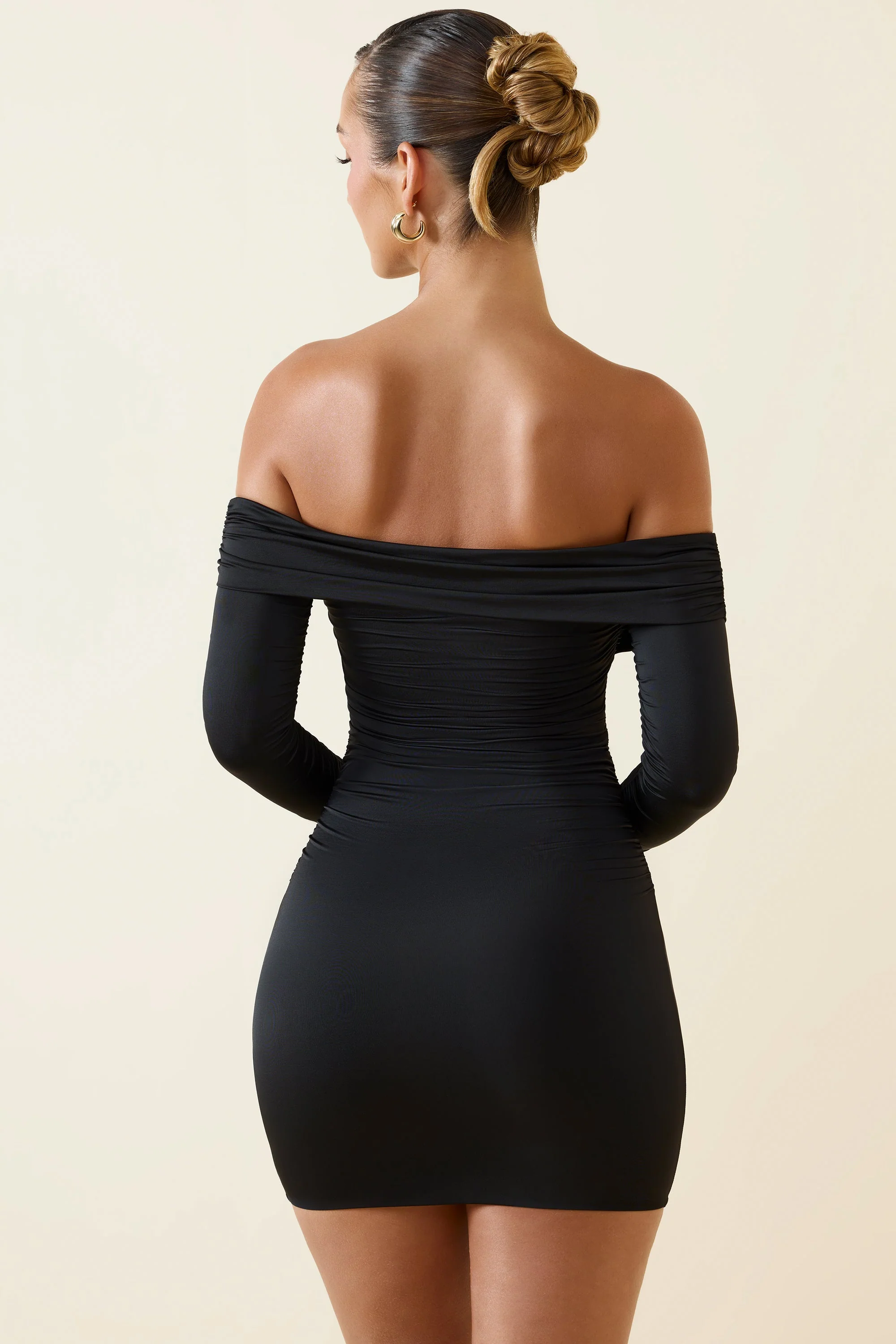 Off-Shoulder Ruched Bodycon Mini Dress in Black - TREBLEV
