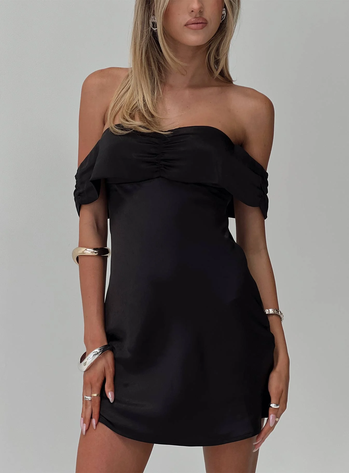 Sadee Mini Dress Black - TREBLEV