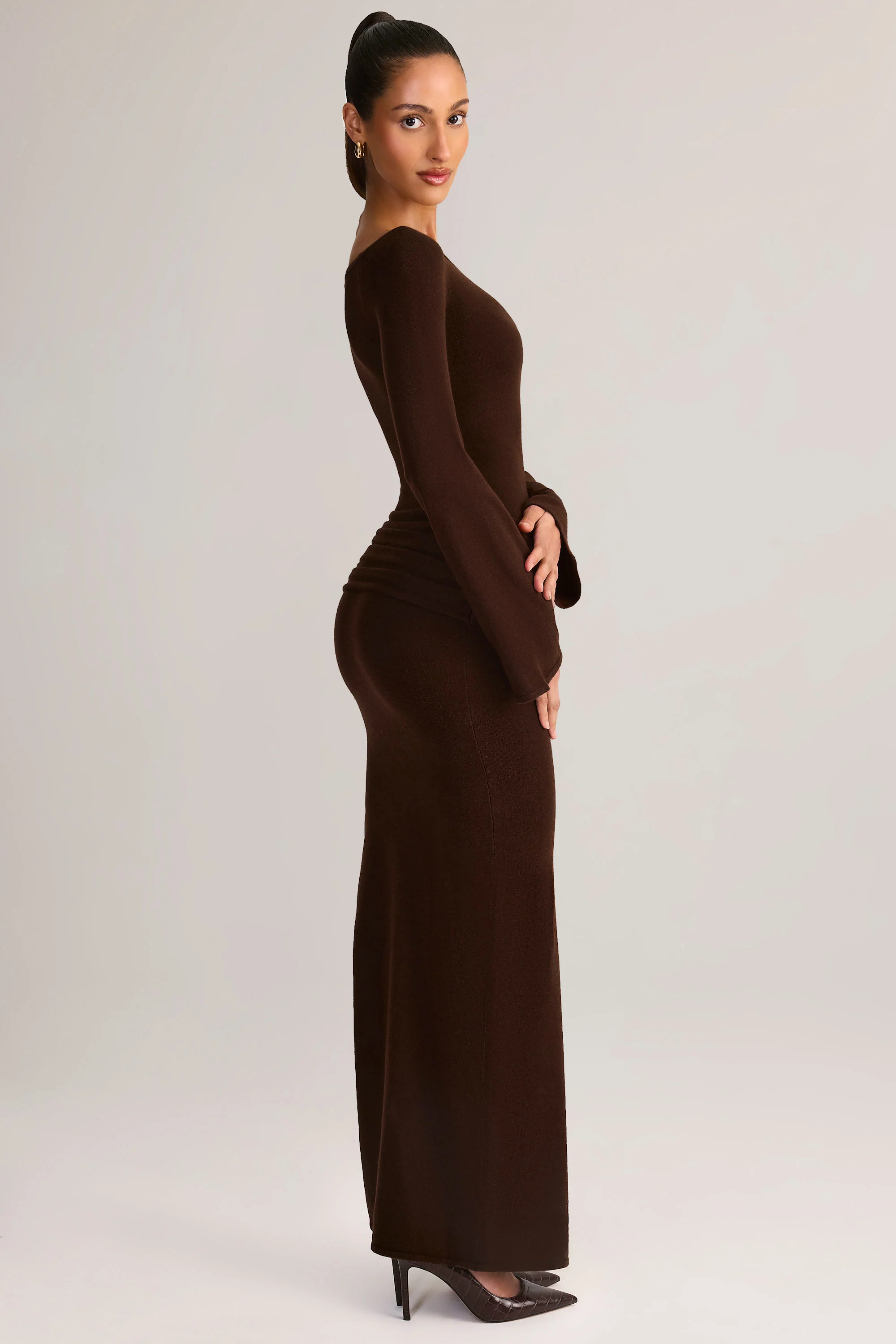 Knit Boat-Neck Long-Sleeve Maxi Dress in Chocolate Brown - TREBLEV