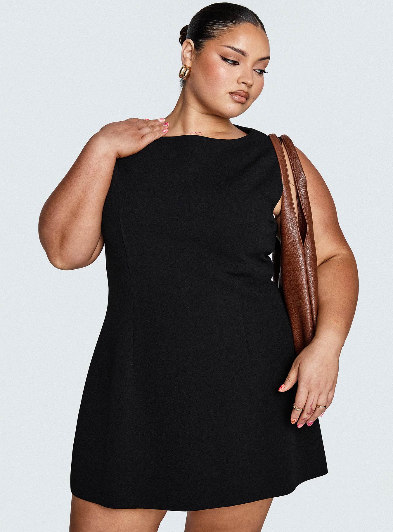 Anse Mini Dress Black Curve - TREBLEV