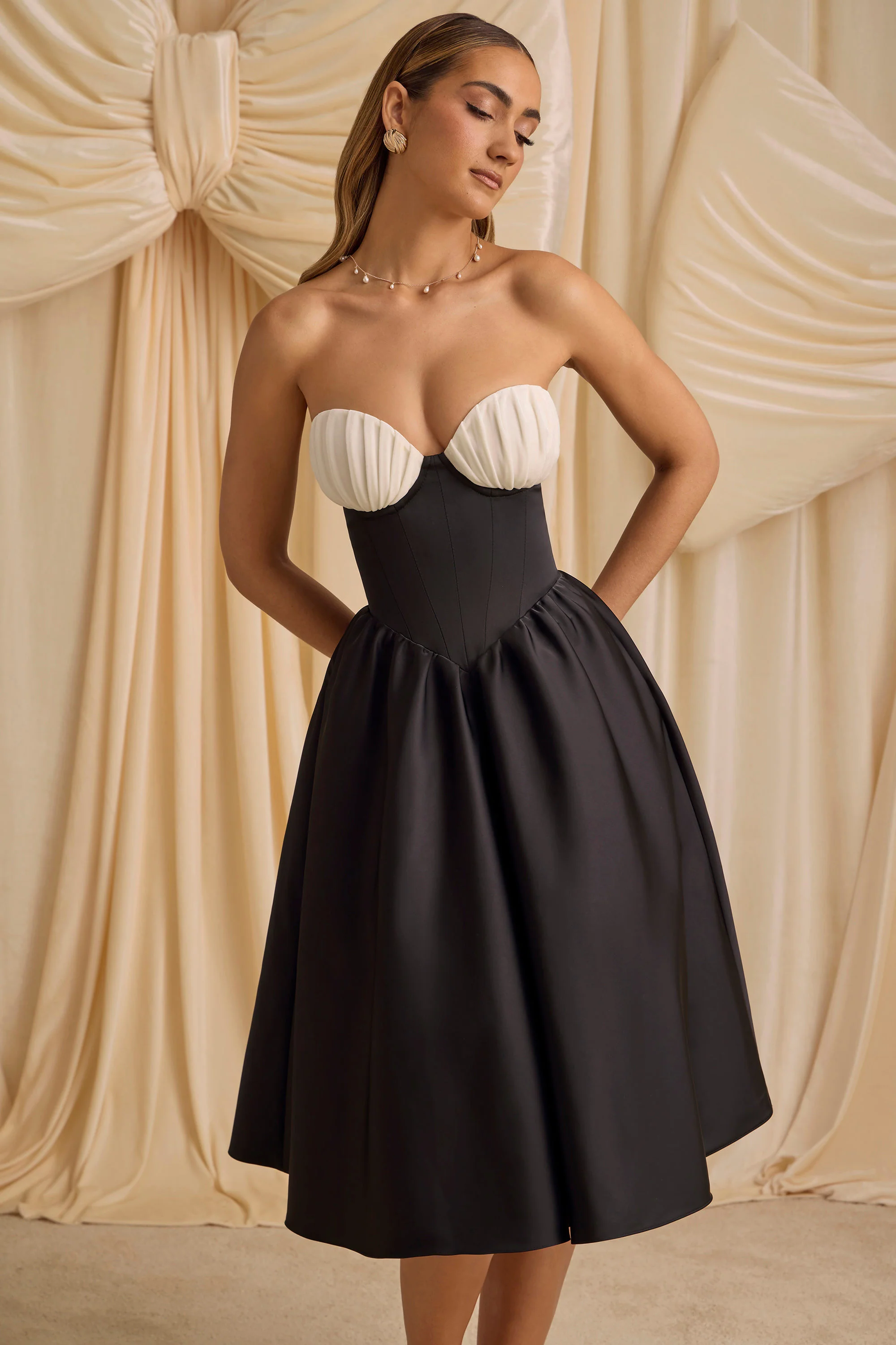 Strapless Corset Midi Dress in Black - TREBLEV