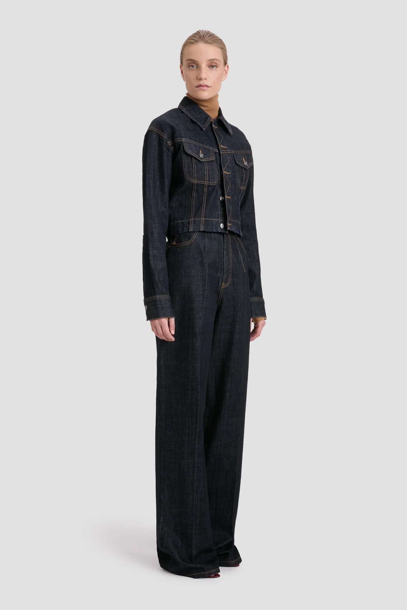 High Waisted Cinched Jean In Indigo Rinse - XNAUWBI