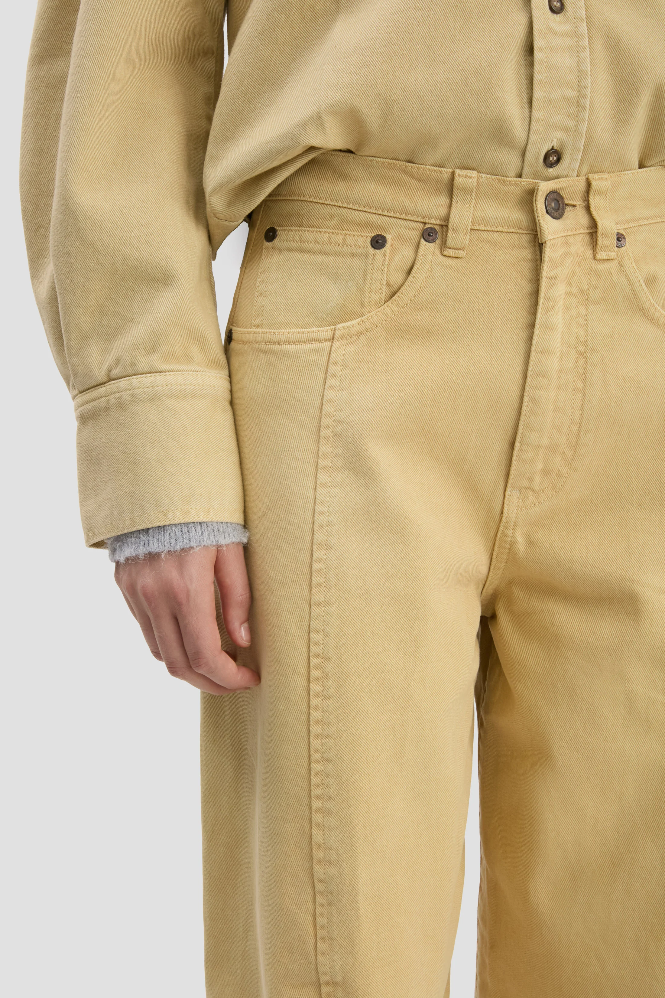 Curved Leg Jean In Butter Yellow - XNAUWBI