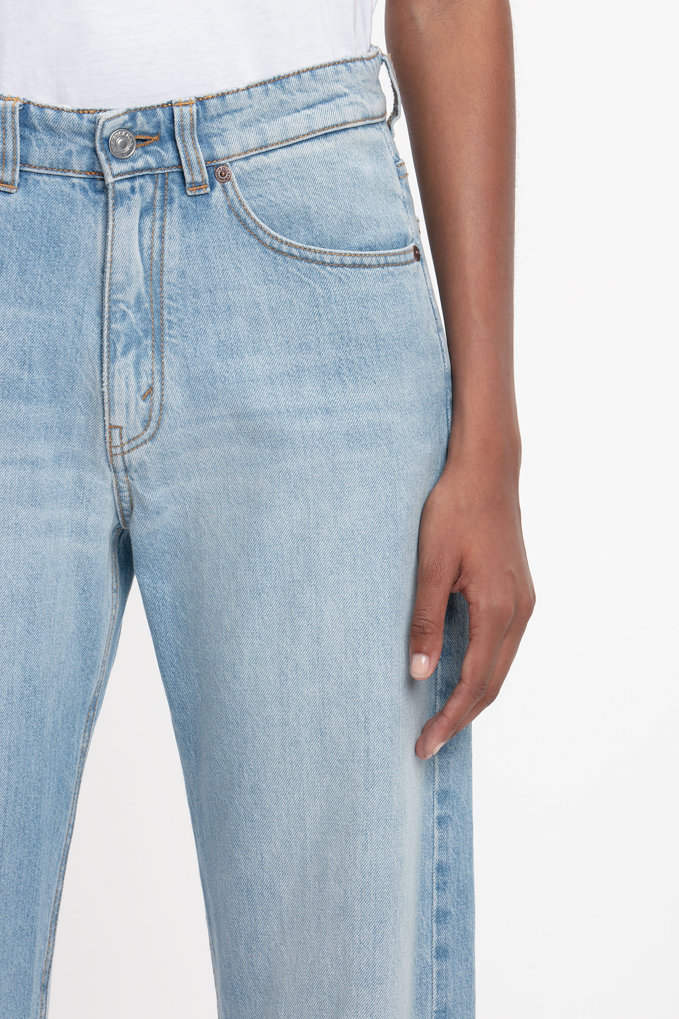 Bernie Jean In Light Blue Wash - XNAUWBI