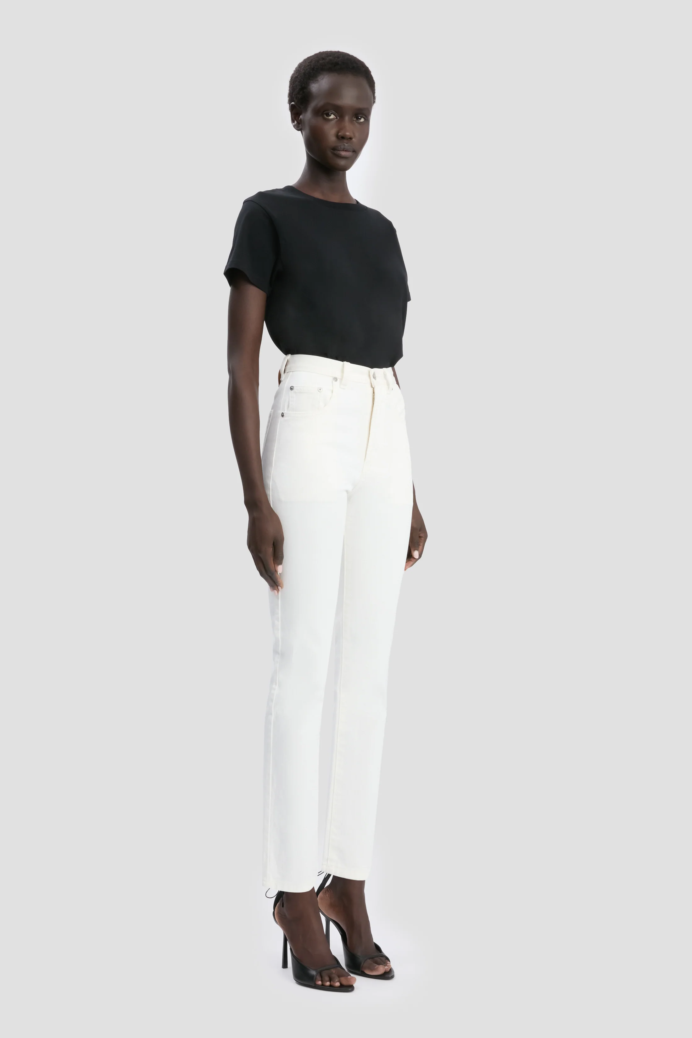 High-Rise Slim Jean In Washed White - XNAUWBI