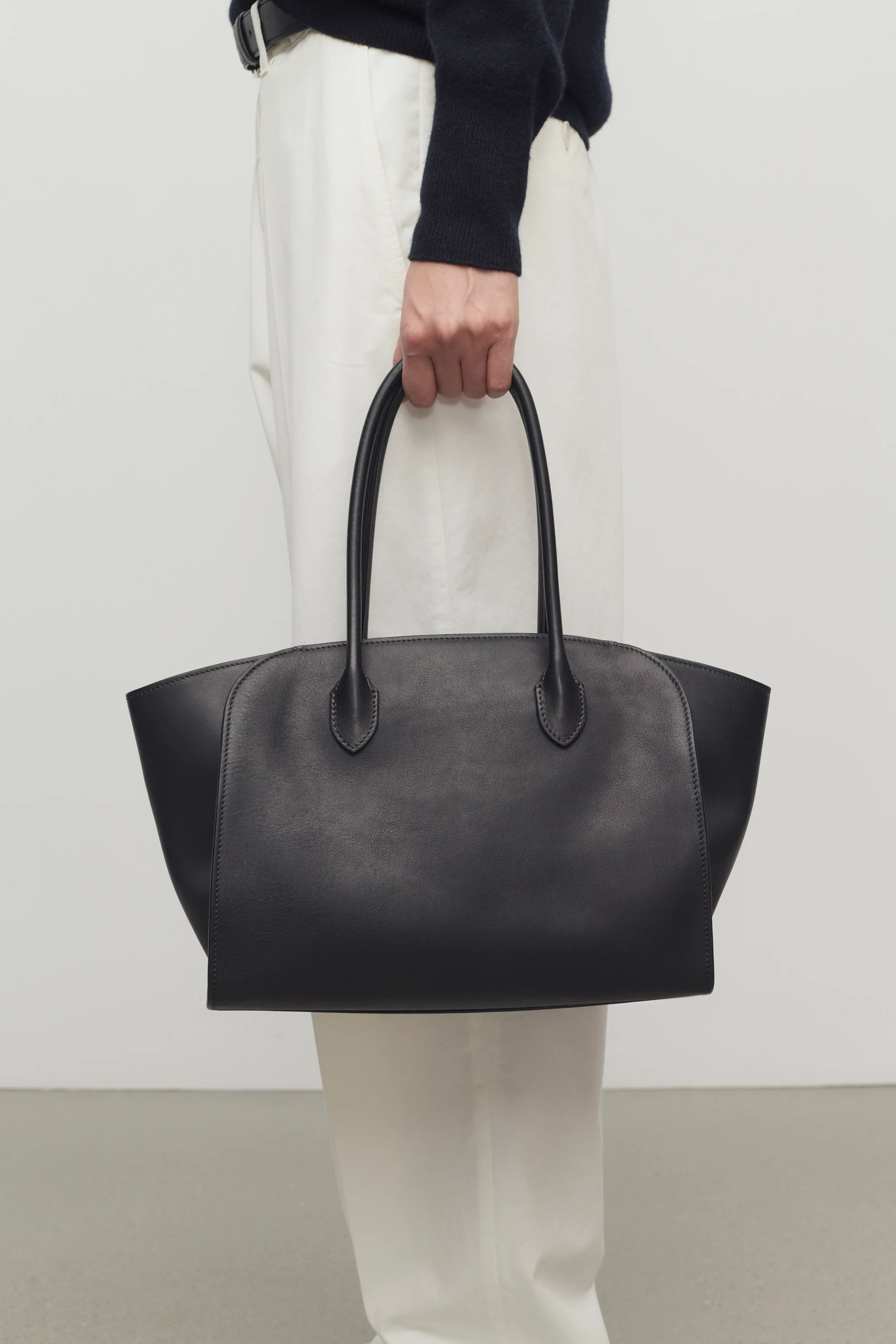 Marlo 12 Bag in Leather - XNAUWBI