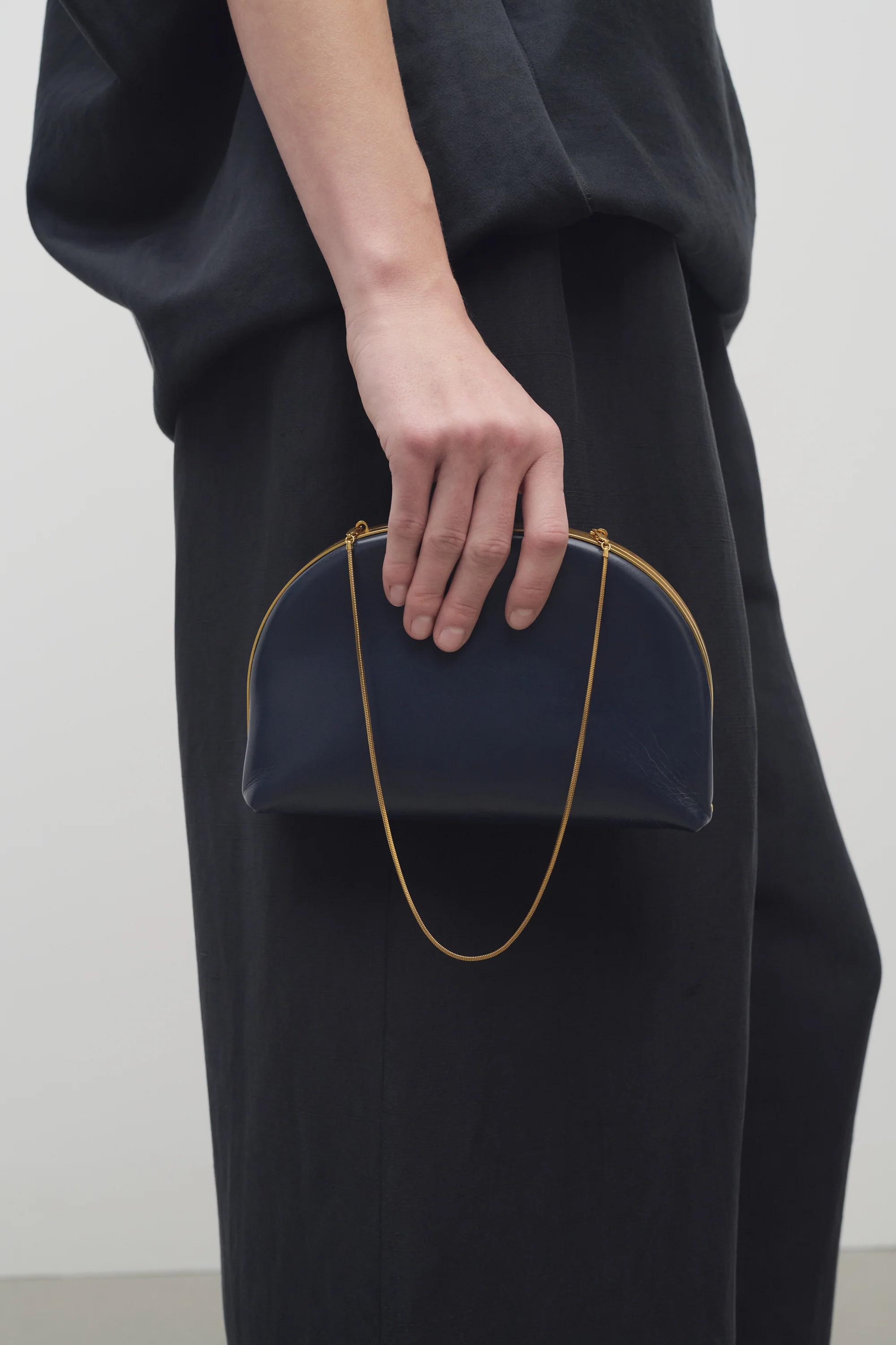 Sylvia Bag in Leather - XNAUWBI