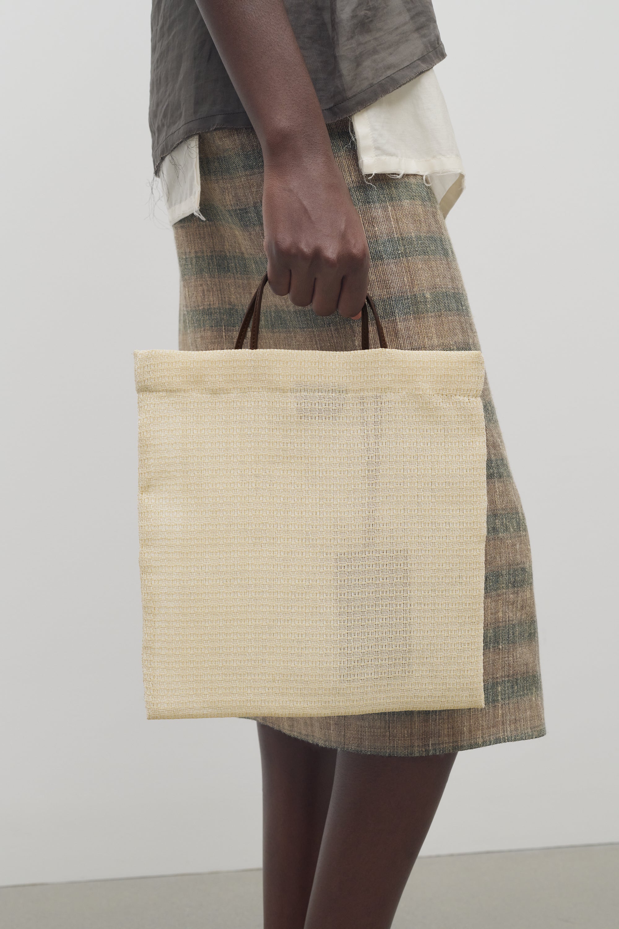 Barn Mini Tote Bag in Mesh - XNAUWBI