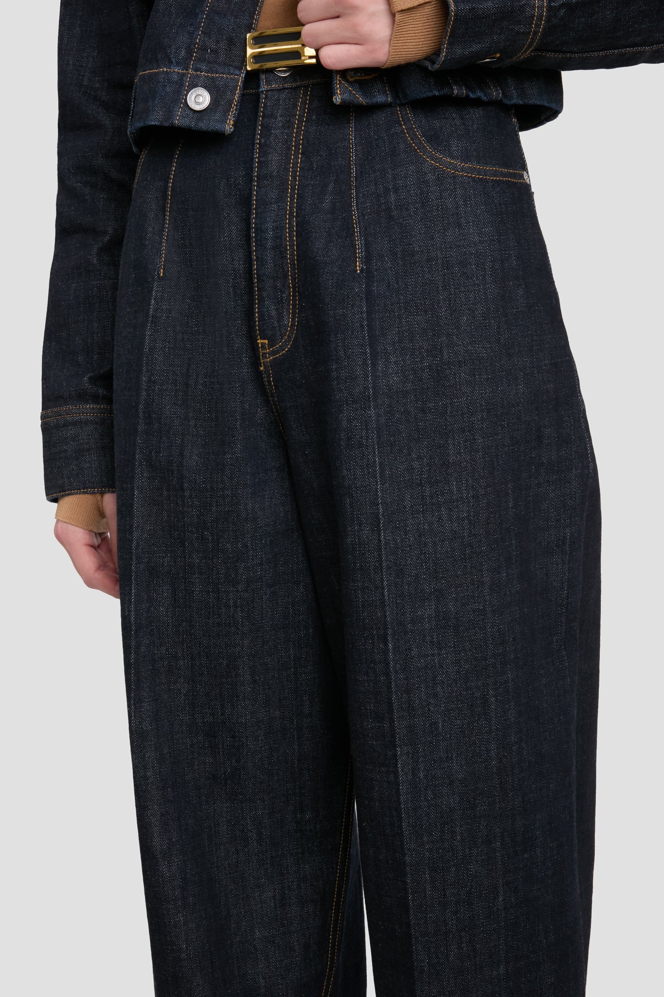High Waisted Cinched Jean In Indigo Rinse - XNAUWBI