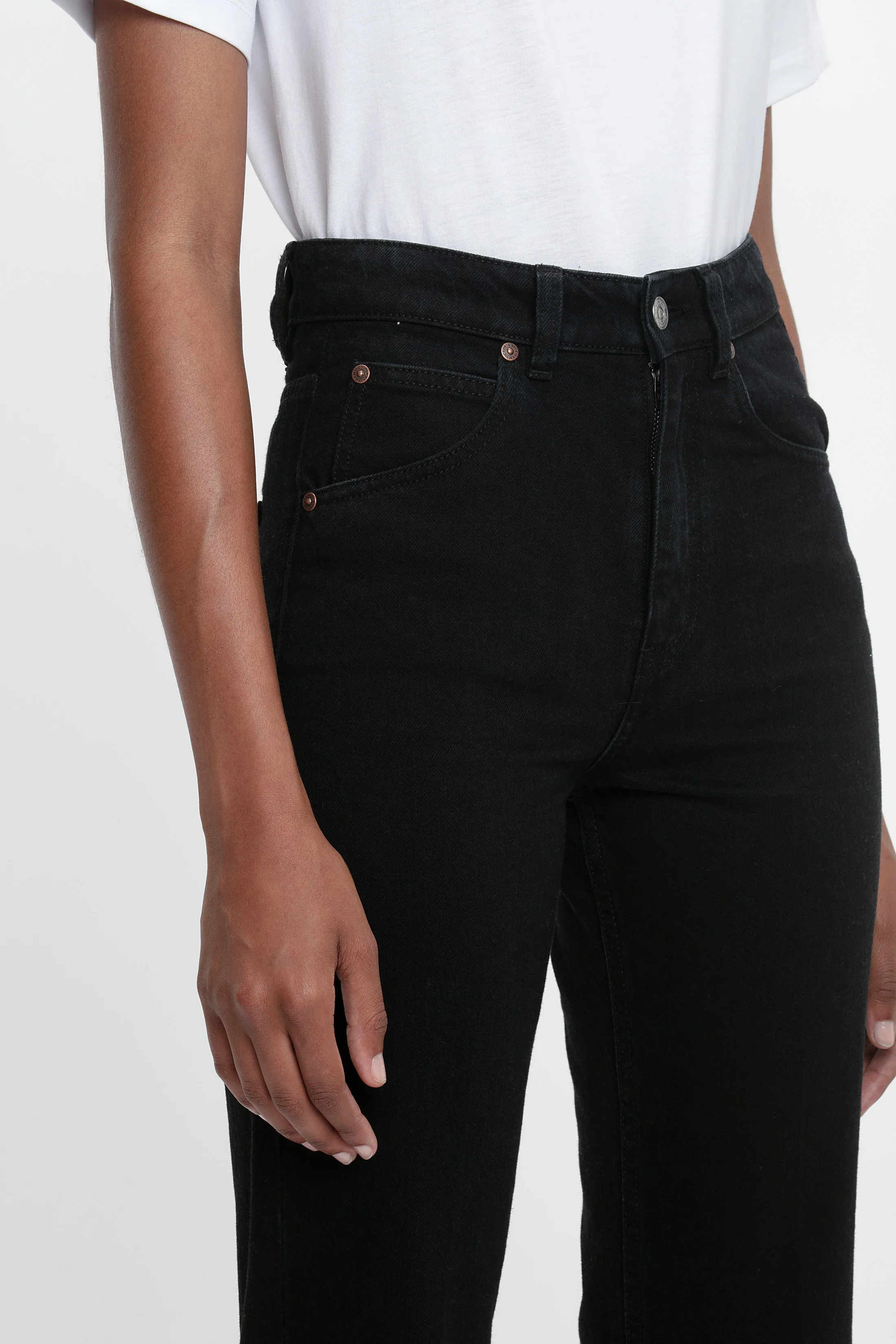Julia Stretch Jean In Washed Black - XNAUWBI