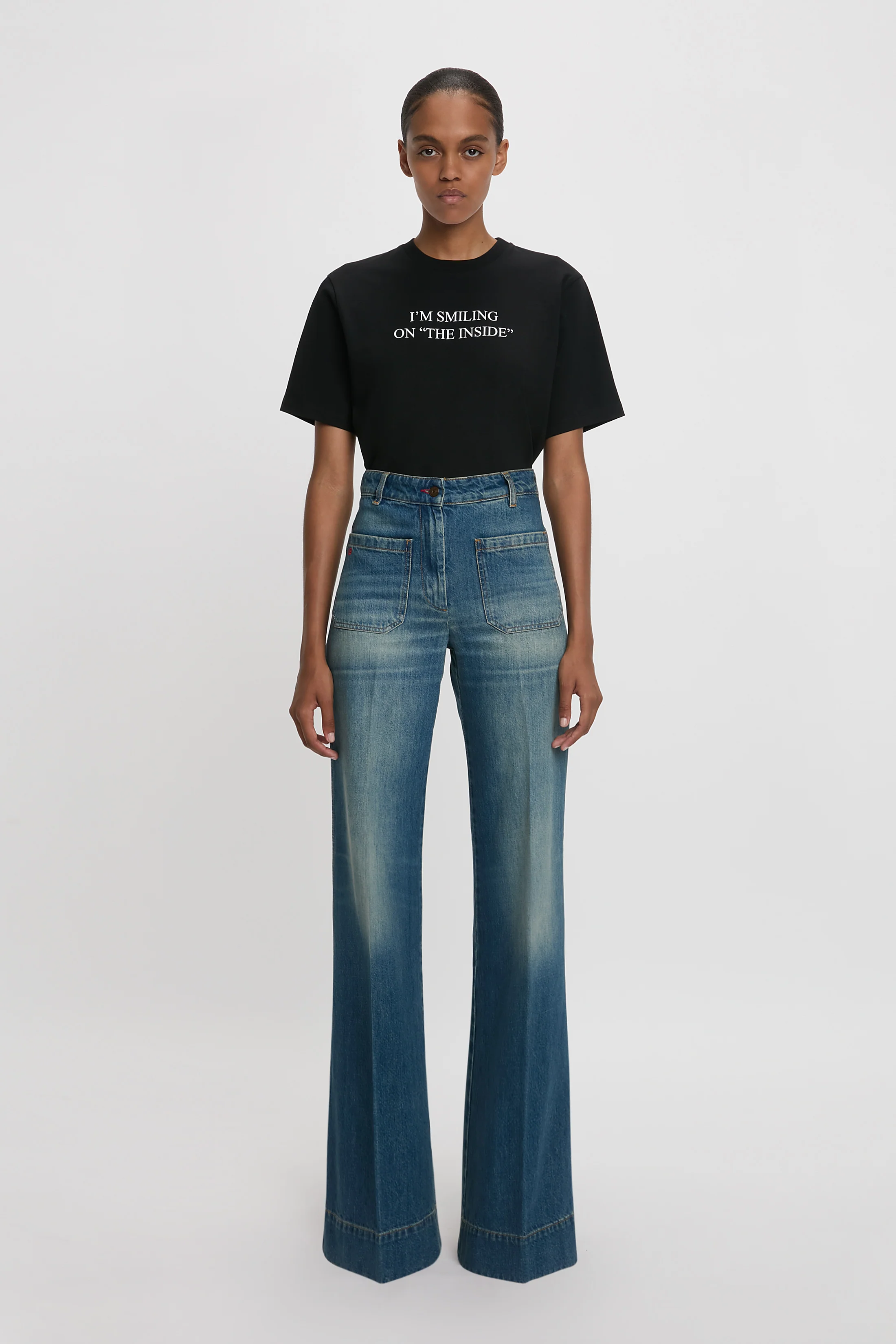 Slogan Tee in Black I'm Smiling On The Inside - XNAUWBI