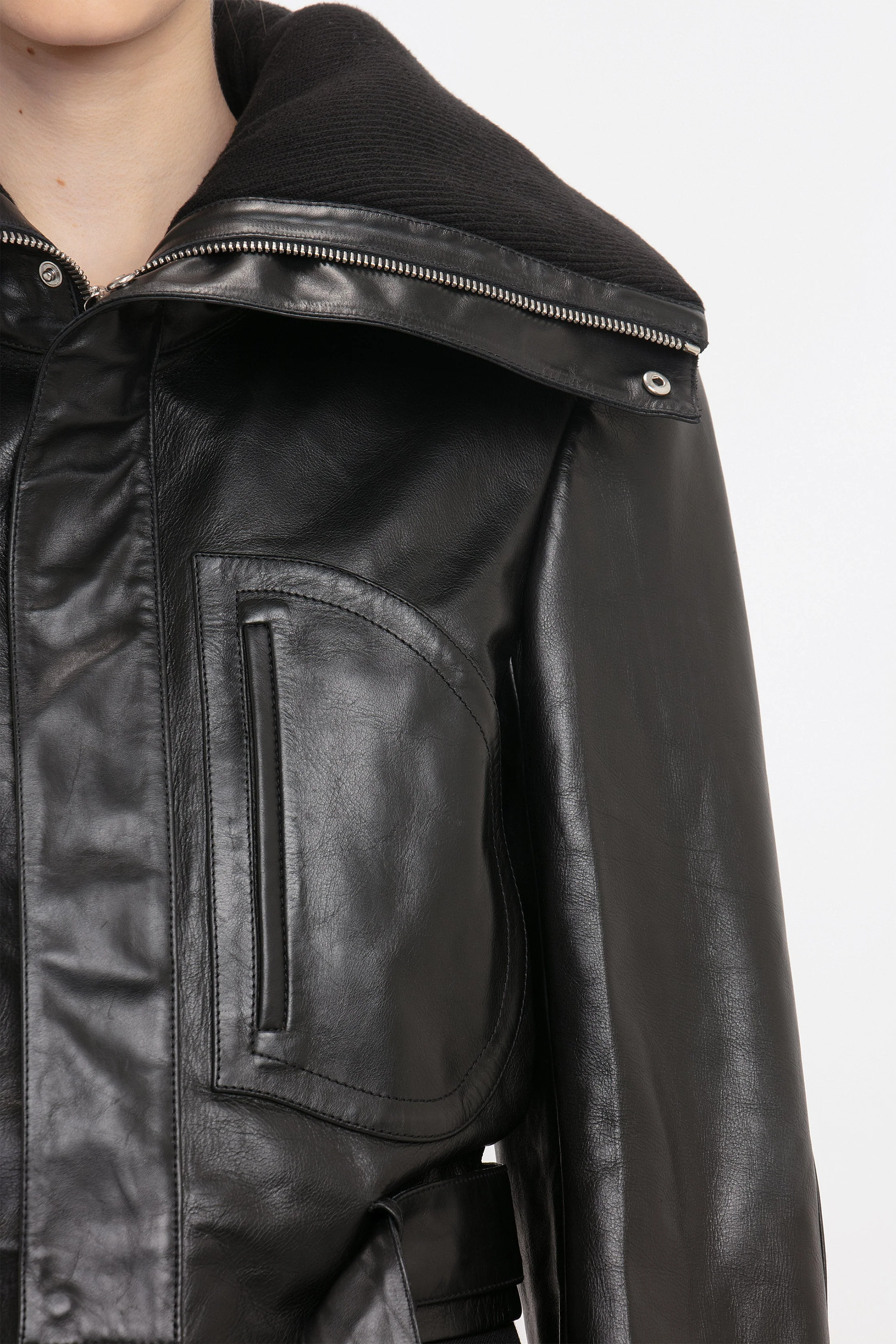 Cropped Belted Leather Biker Jacket In Black - XNAUWBI