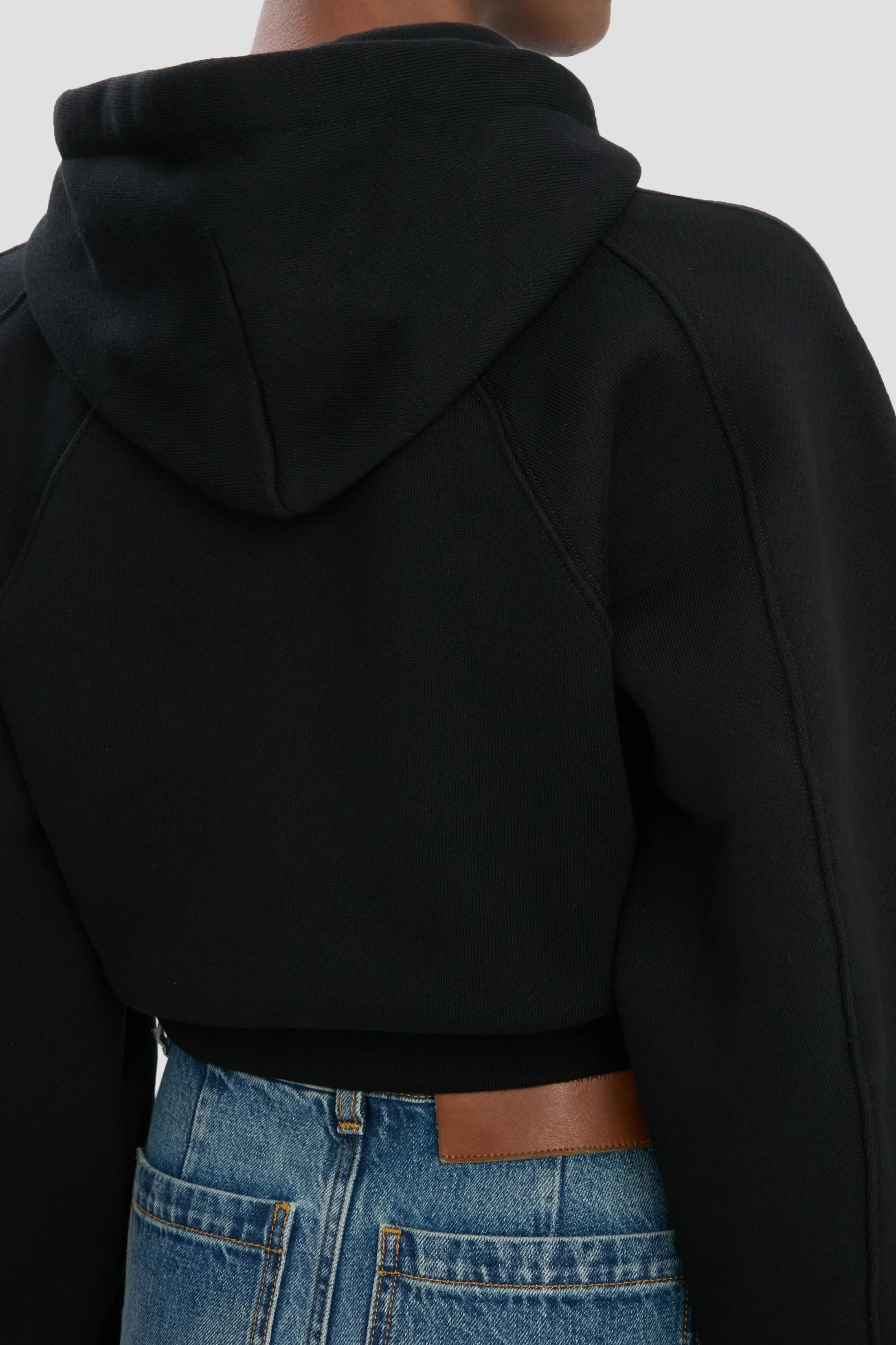 Cropped Raglan Hoodie In Black - XNAUWBI