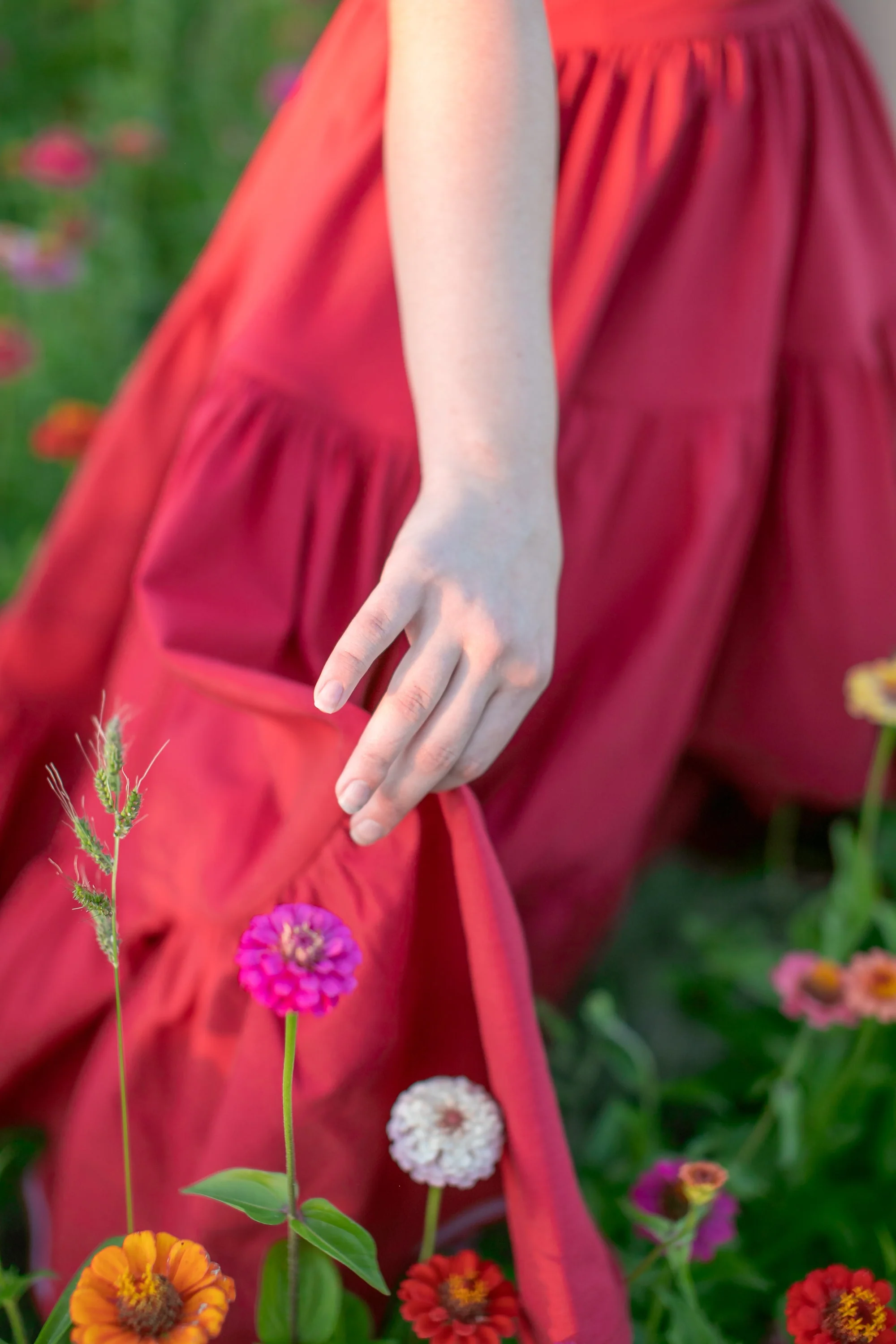 Madonna Midi Dress in Poppy - XNAUWBI