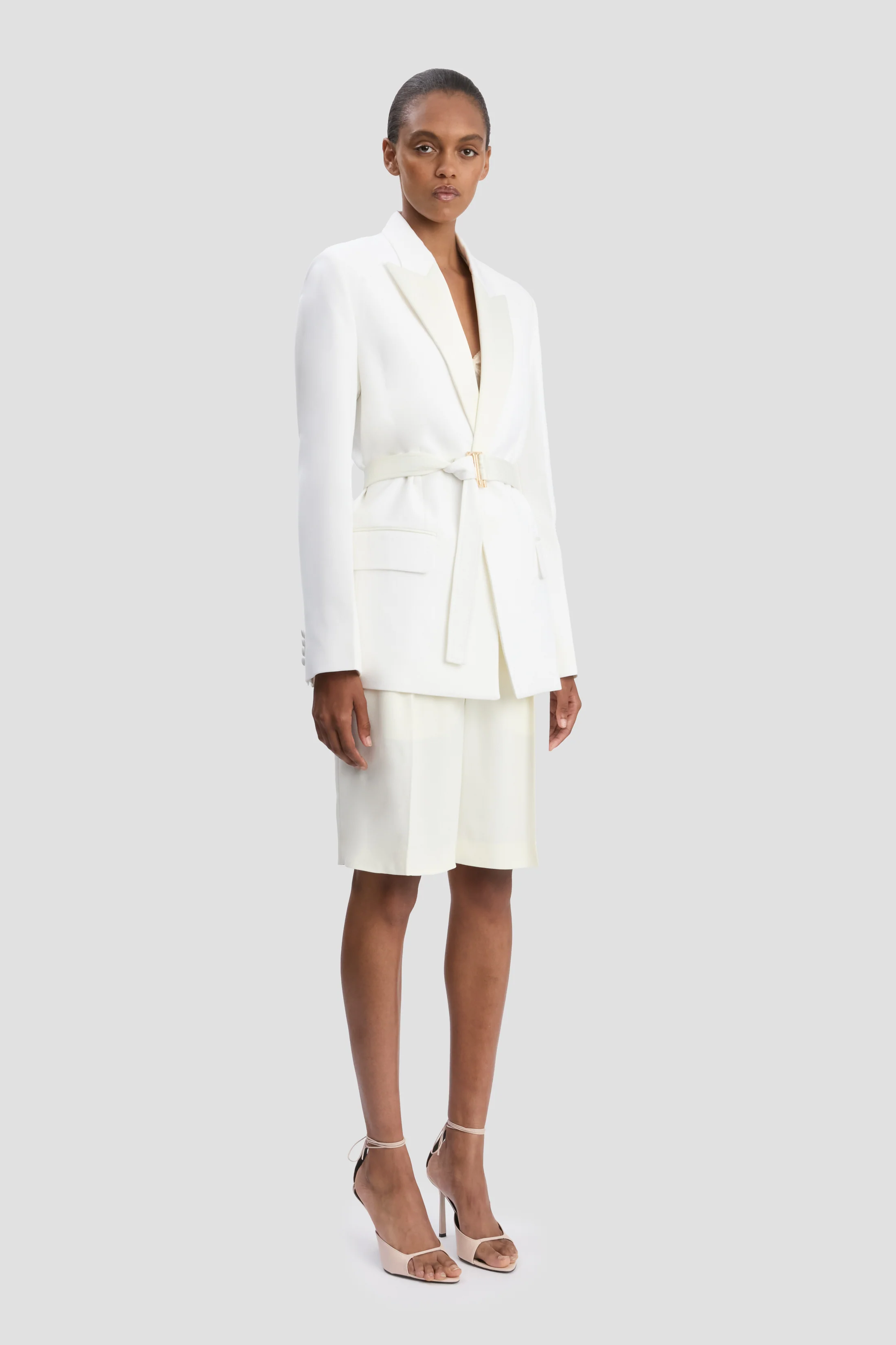 Belted Tailored Jacket In Ivory - XNAUWBI