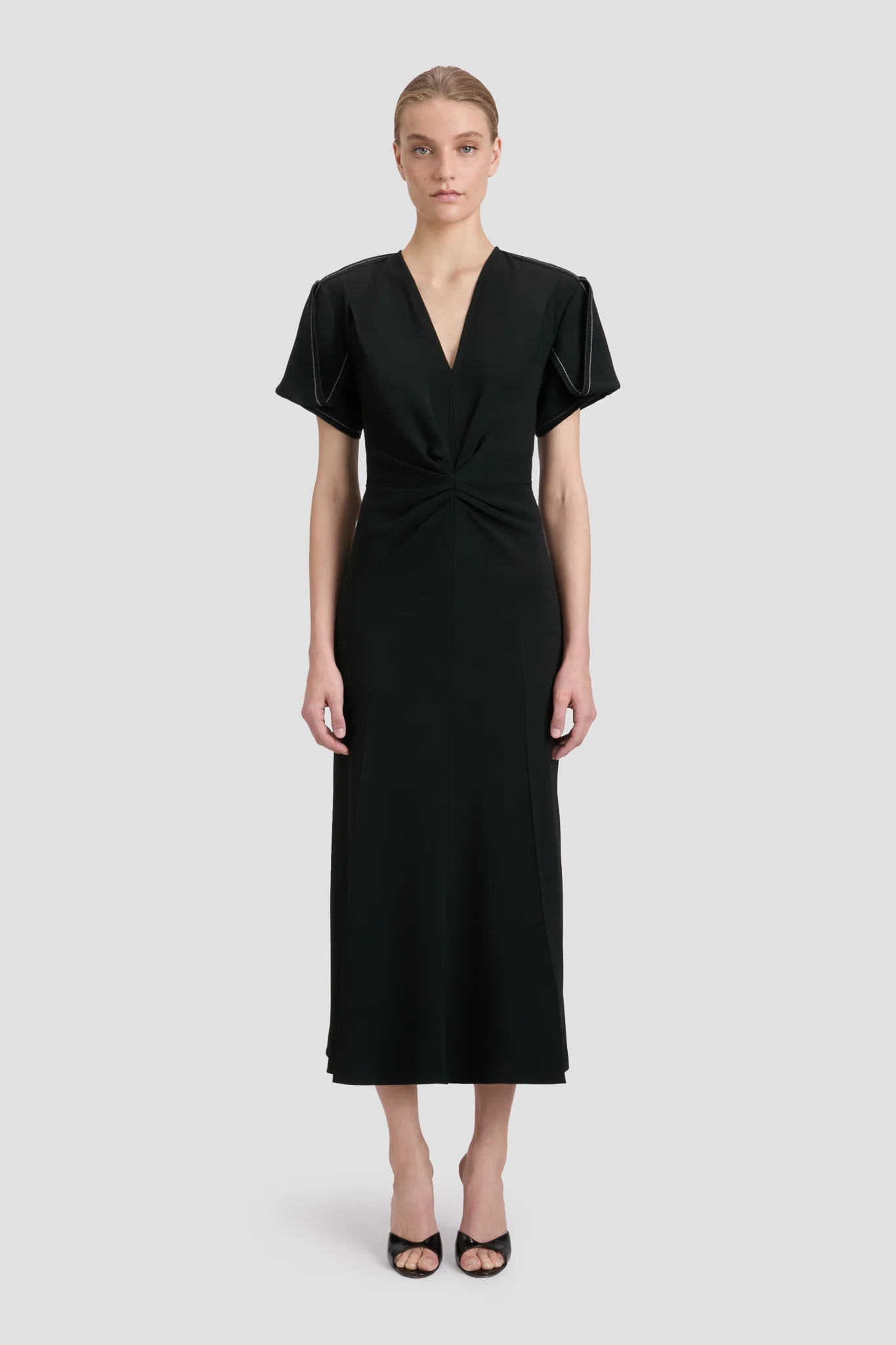 Eve Midi Dress In Black - XNAUWBI