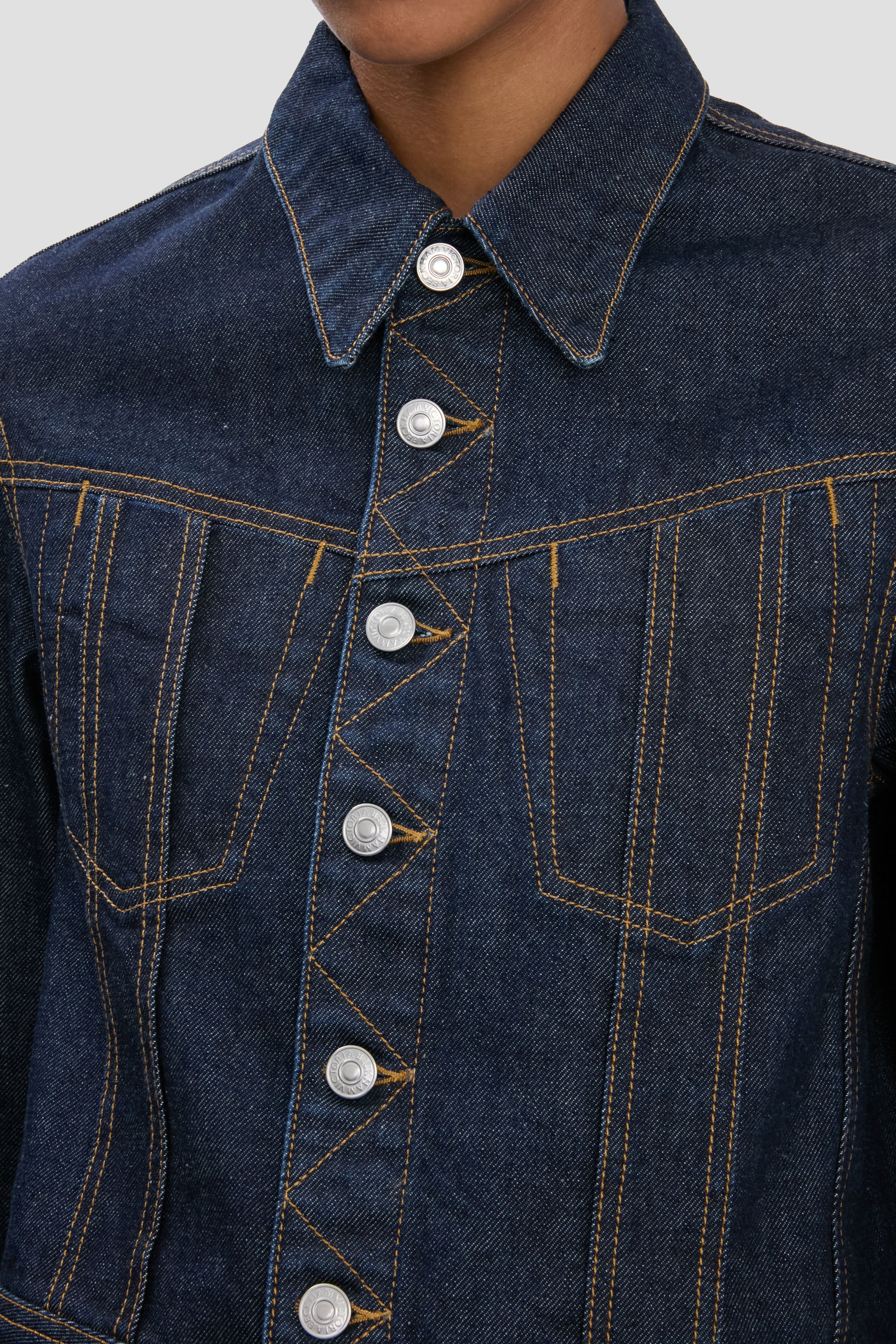 Denim Jacket In Light Rinse - XNAUWBI