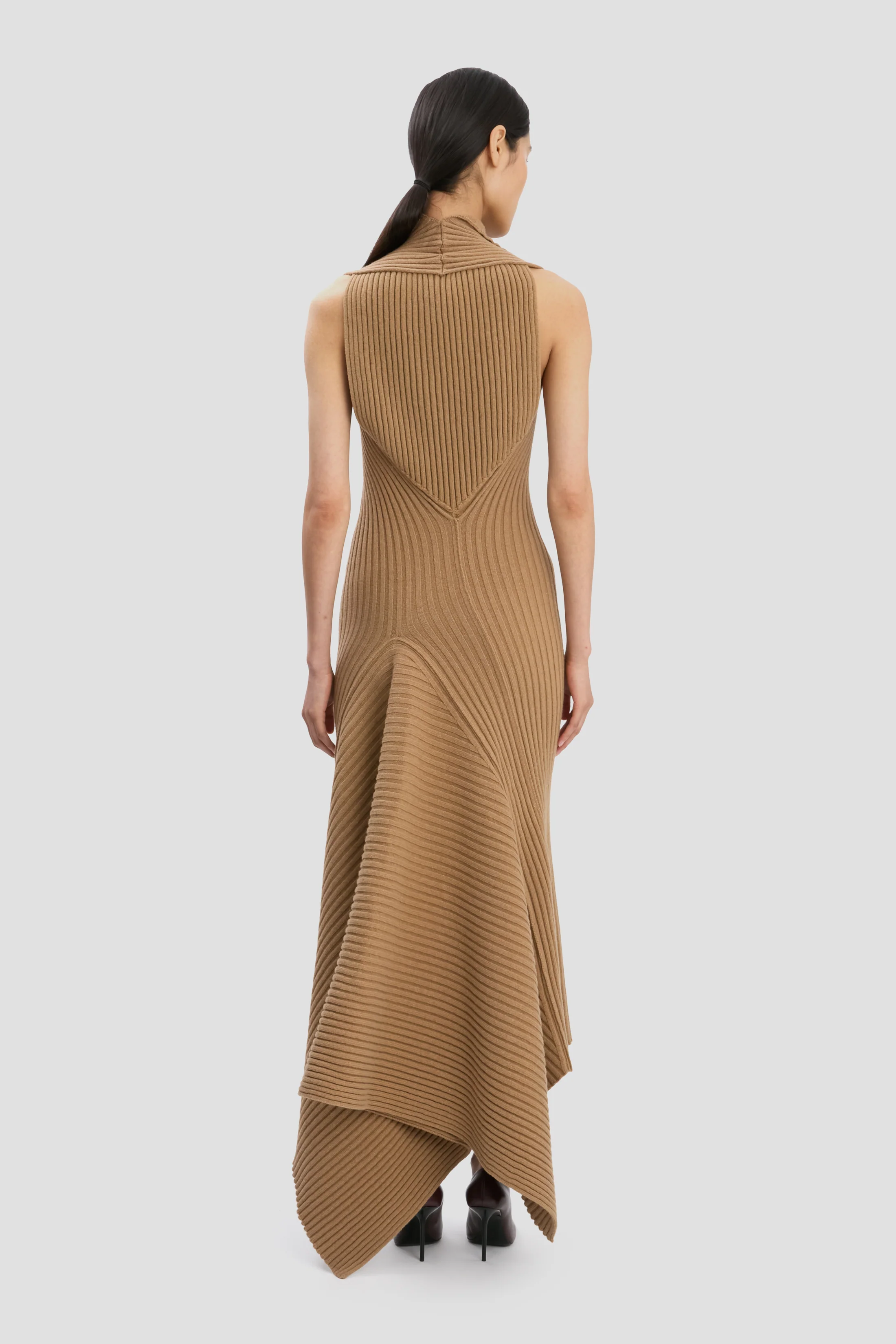 Ribbed Midi Dress In Dark Camel - XNAUWBI