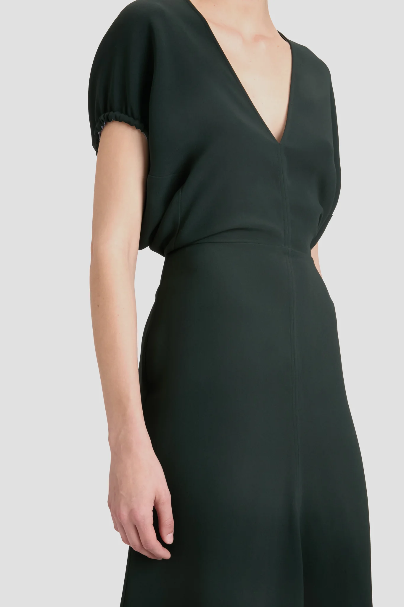 Edith Midi Dress In Dark Pine - XNAUWBI