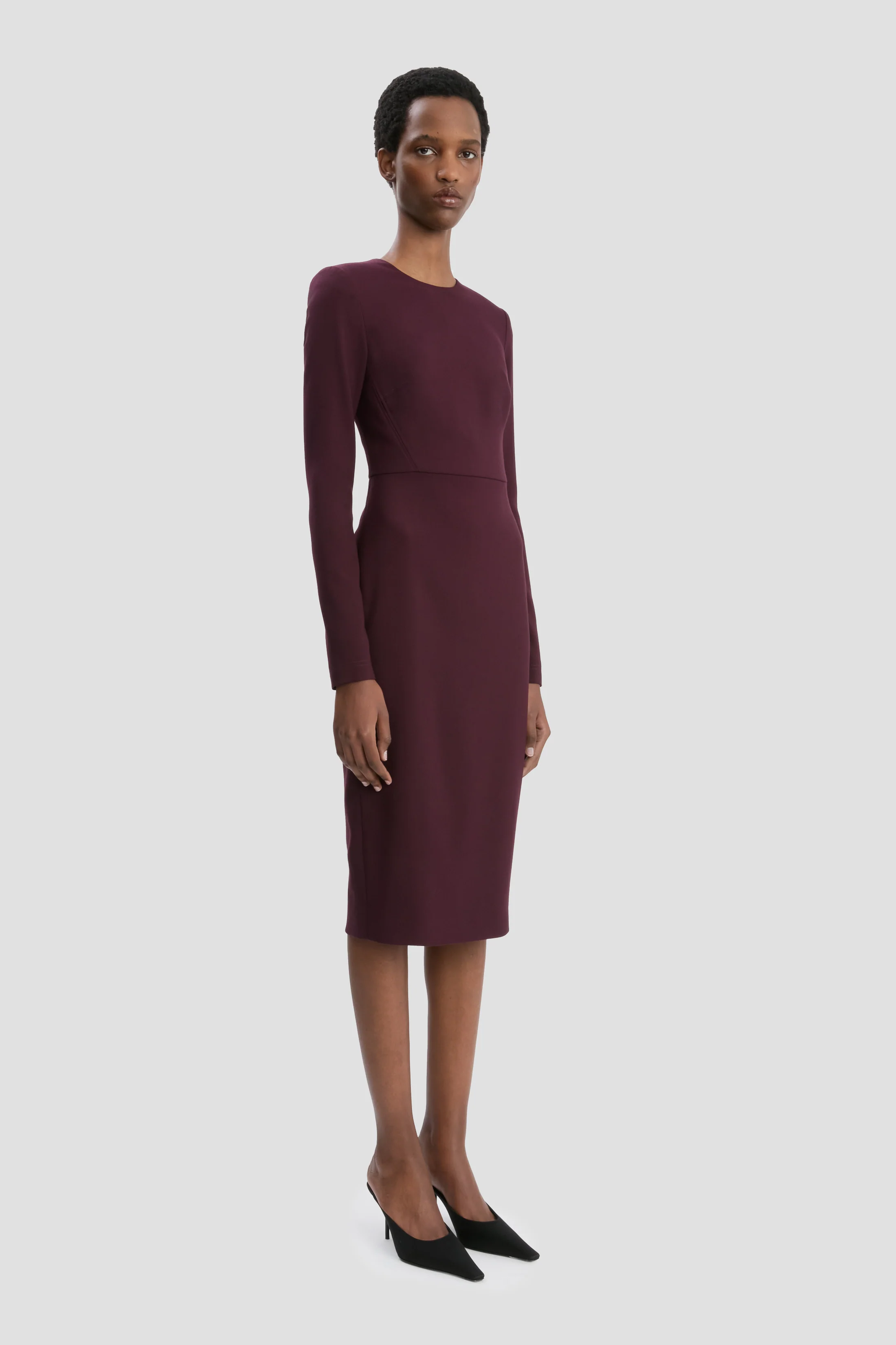 T-Shirt Fitted Dress In Deep Mahogany - XNAUWBI